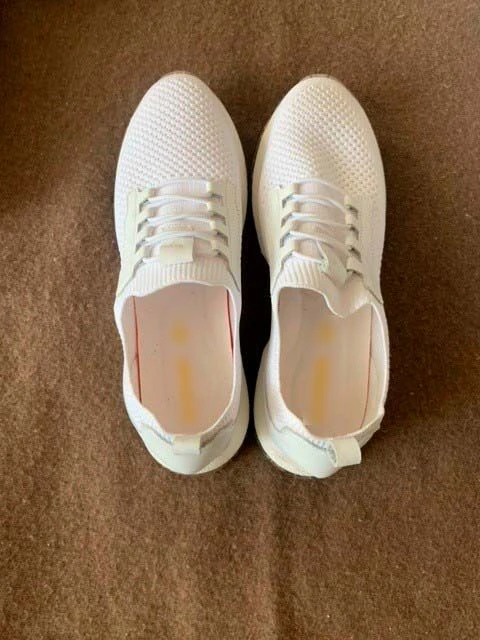 Die Schuhe kosteten 39,98 Euro.