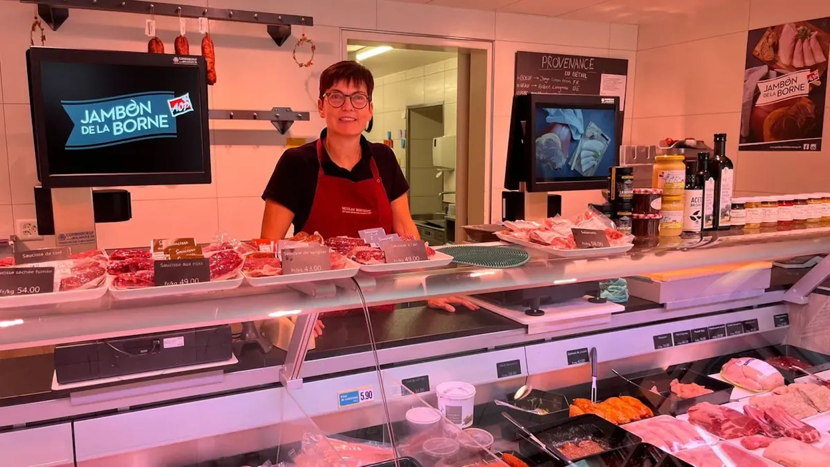 Gaby Bertschy, Inhaberin einer Metzgerei in Fribourg, hat überhaupt kein Verständnis für das geplante Importverbot von Stopfleber.