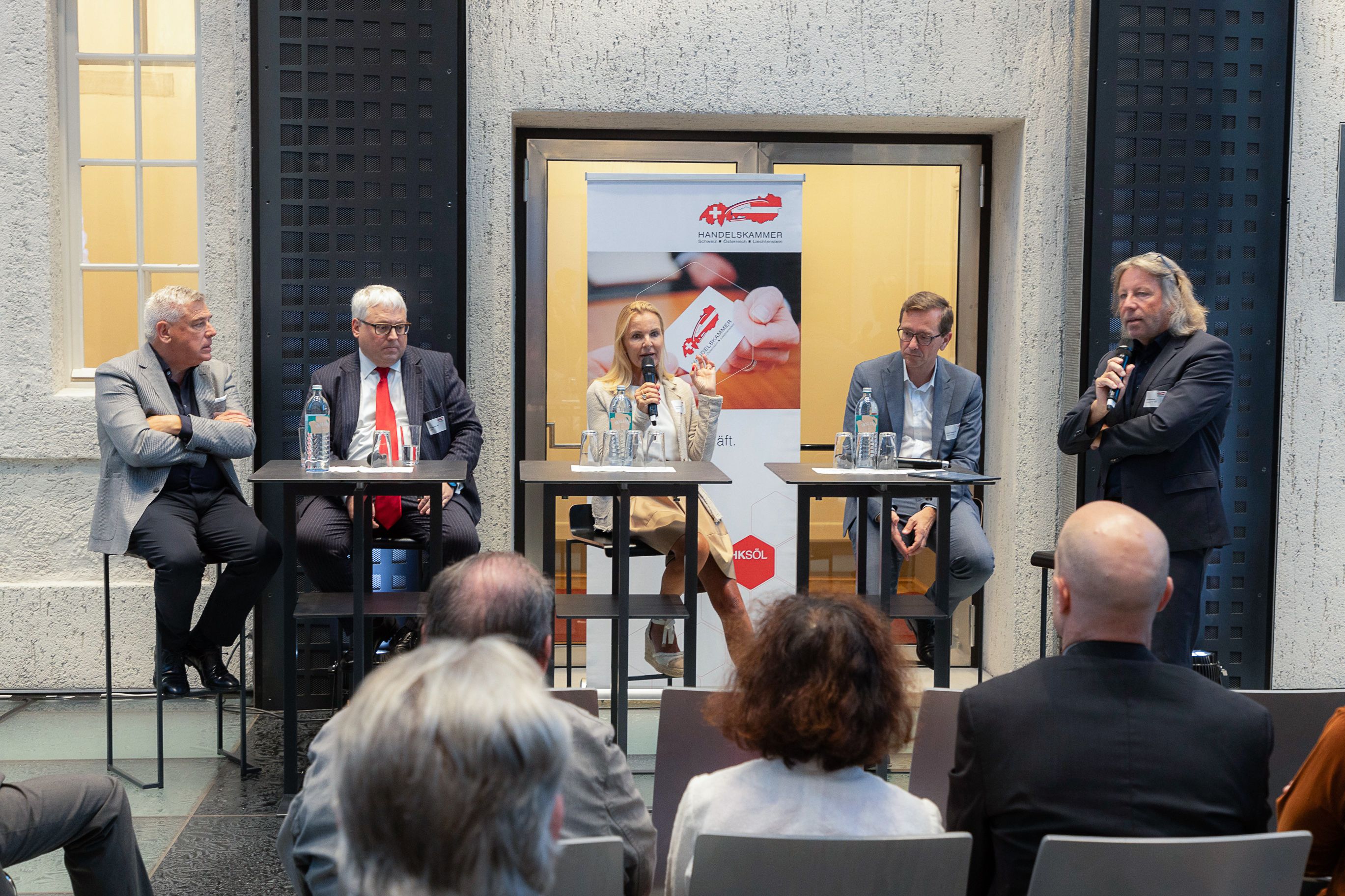 OeNB-Experte verspricht: "Jeder Bettler wird eine Wallet haben." Expertenrunde diskutierte über die Zukunft der Bezahlsysteme.