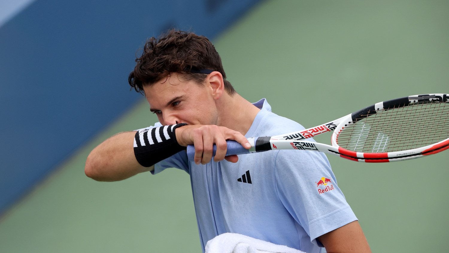 Österreichs Tennis-Star Dominic Thiem schlägt wieder auf der Tour auf. 