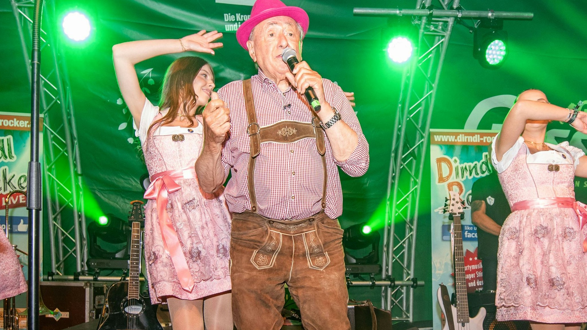 Lugner bei seiner Show am Samstag.