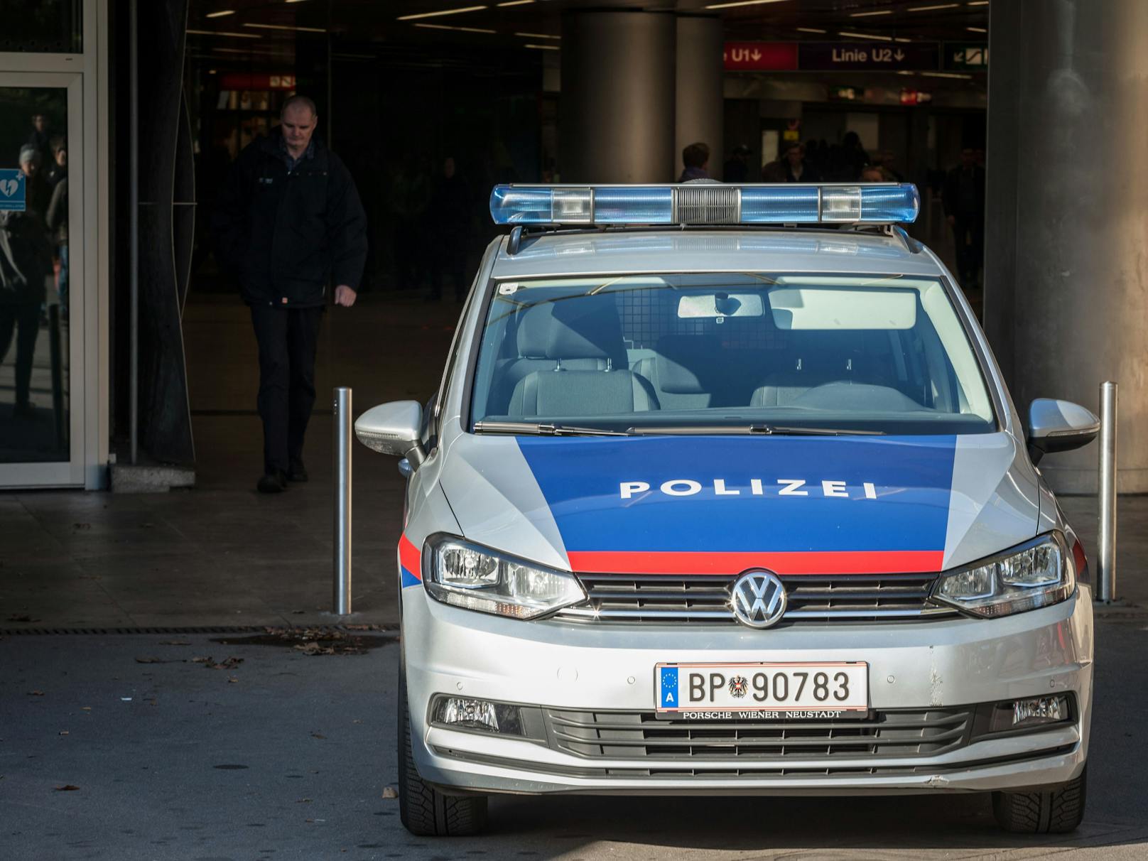 Der Mann befindet sich in Polizeigewahrsam. (Symbolbild) 