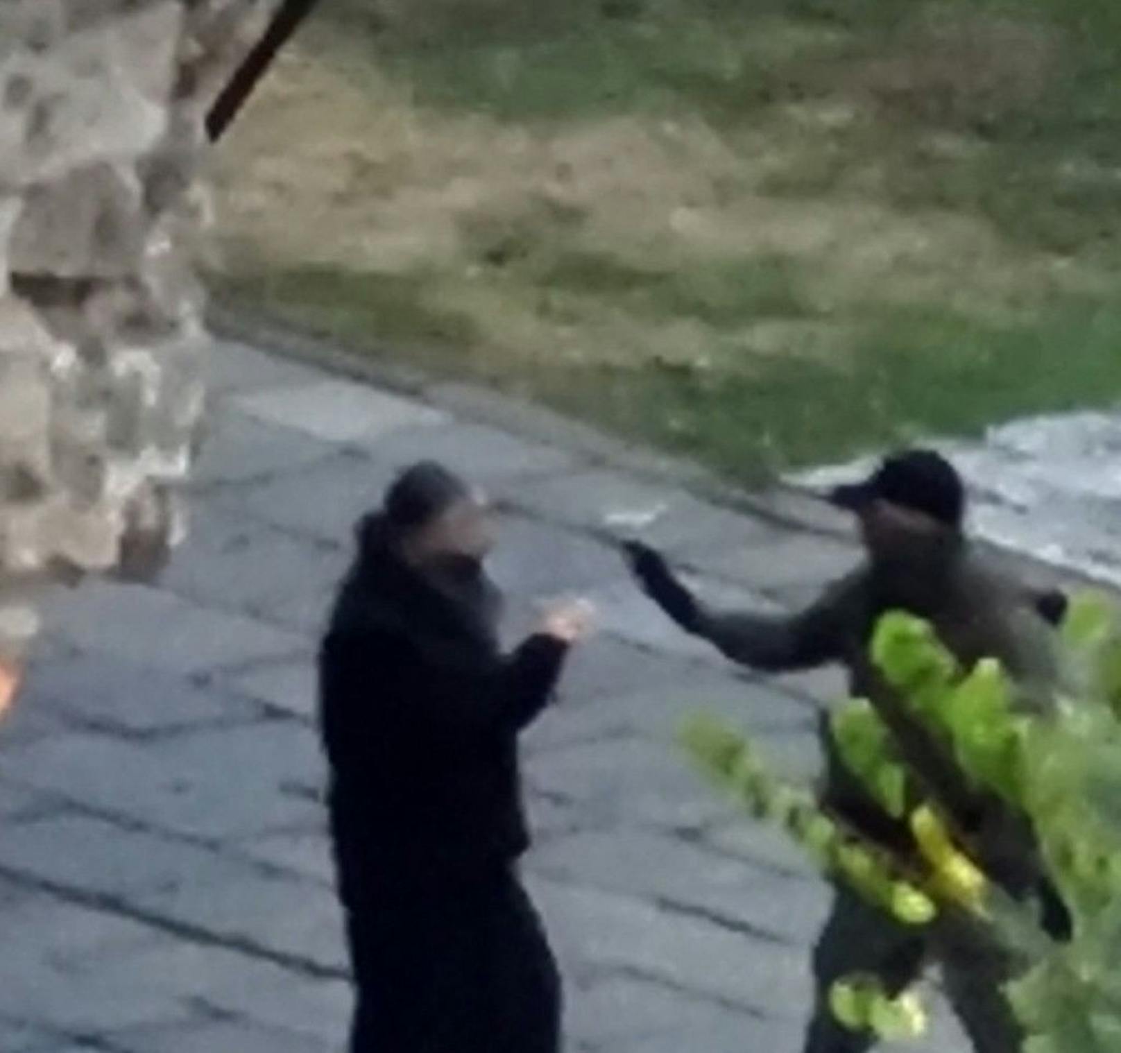 Maskierte Männer in einem gepanzerten Fahrzeug hatten das Kloster Banjska gestürmt.