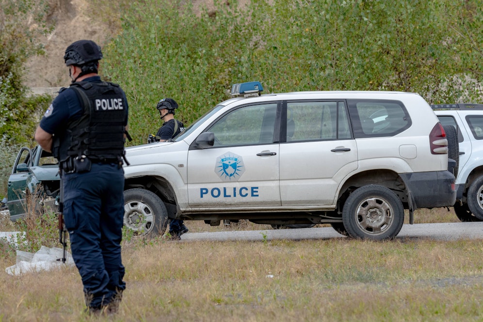 Im Norden des Kosovo wurde ein Polizist bei einem Schusswechsel getötet.