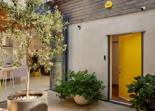 Sicherheit einfach gemacht mit der nächsten Generation von Yale Smart-Alarmen, Smart-Kameras und der Smart-Videotürklingel.