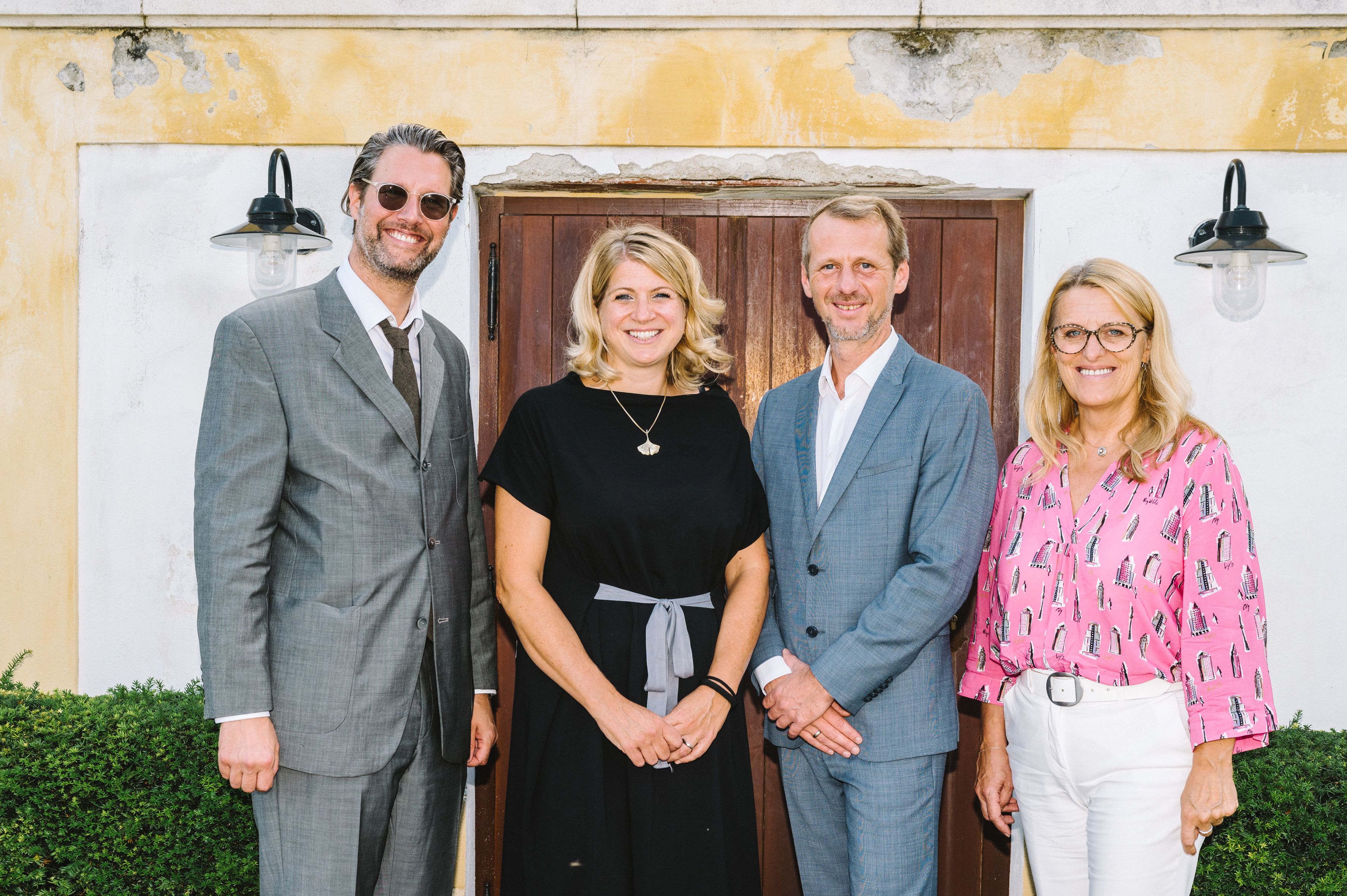 Familienberatung „Ananas“ feierte 25. Geburtstag. Im Bild v.l.: Kimon Poulios (Leiter der Abteilung NÖ Kinder- und Jugendhilfe), Ingrid Huth (Fachliche Standort-Leitung), Martin Berger (Geschäftsführer) und Landesrätin Ulrike Königsberger-Ludwig