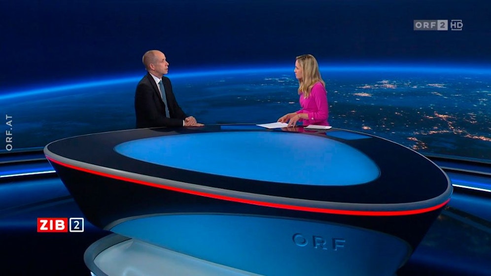 IHS-Direktor Holger Bonin in der ZIB2 mit Margit Laufer am 25. September 2023 im ORF.