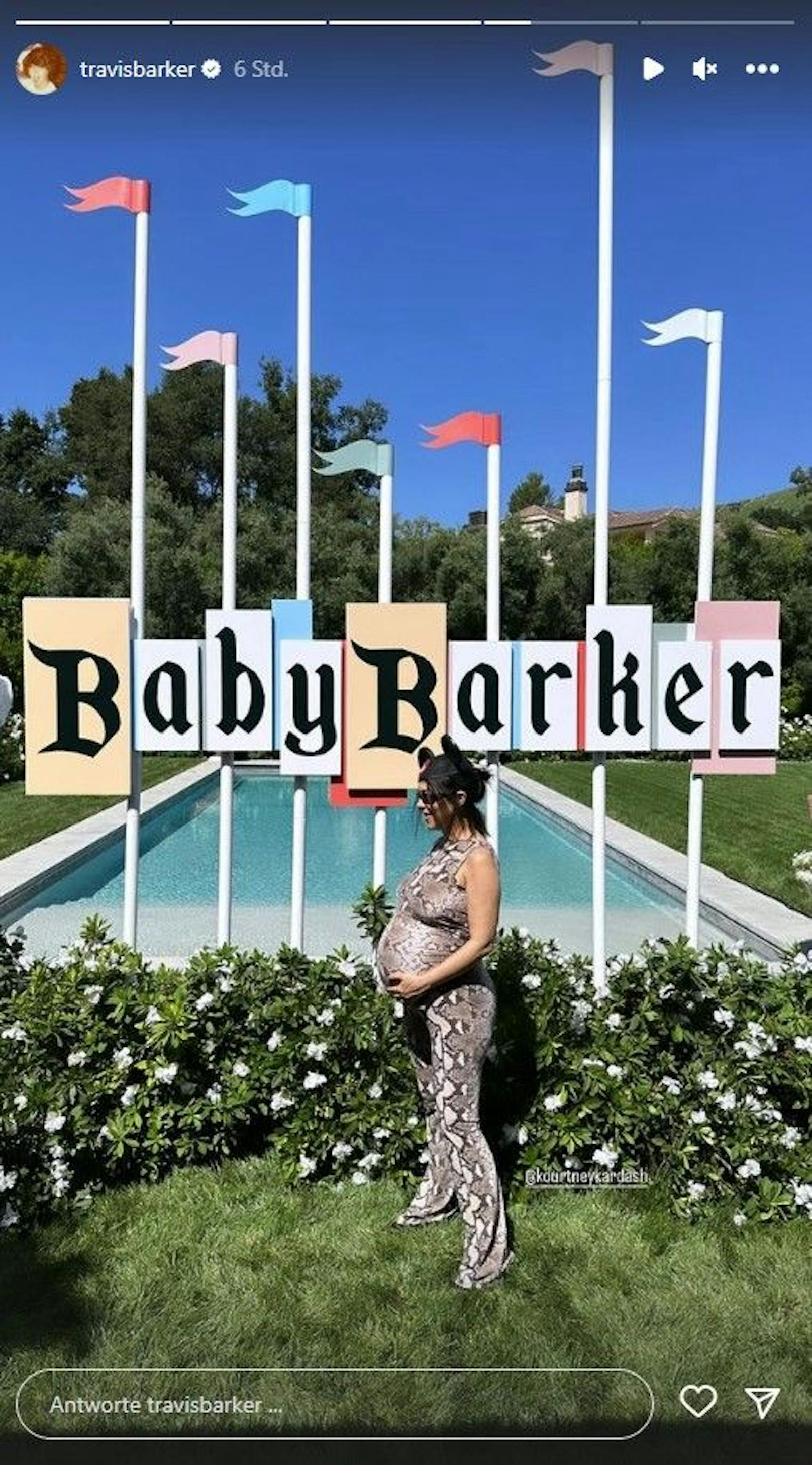 Ganz schön schwanger! Kourtney Kardashian und Travis Barker luden ihre Liebsten zu einer großen Disney-Party für ihr ungeborenes Kind ein.