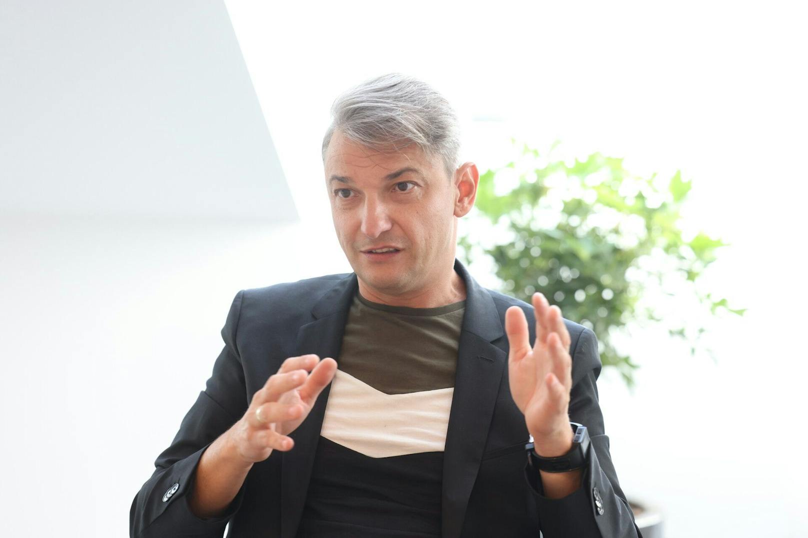 Bernhard Wurzer ist seit 2019 Generaldirektor der Österreichischen Gesundheitskasse (ÖGK).