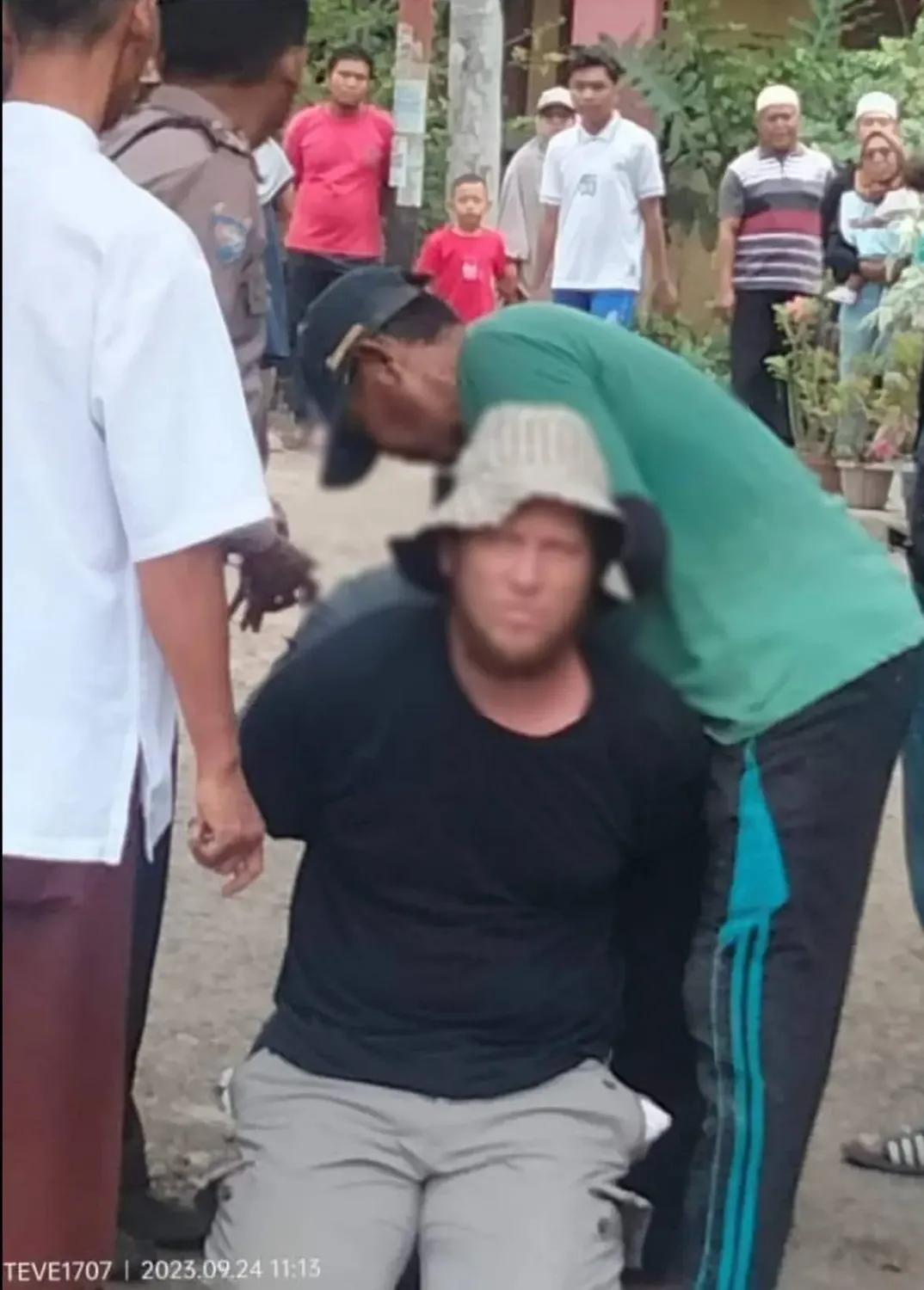 Grausame Szenen in Java: Der 35-jährige Arthur Leigh Welohr hat seinen Schwiegervater mit einem Messer enthauptet.