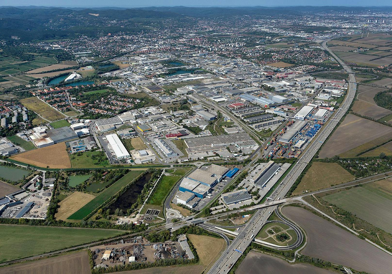 Luftbild vom ecoplus Wirtschaftspark IZ NÖ-Süd - einem von insgesamt 16 Wirtschaftsparks von ecoplus.