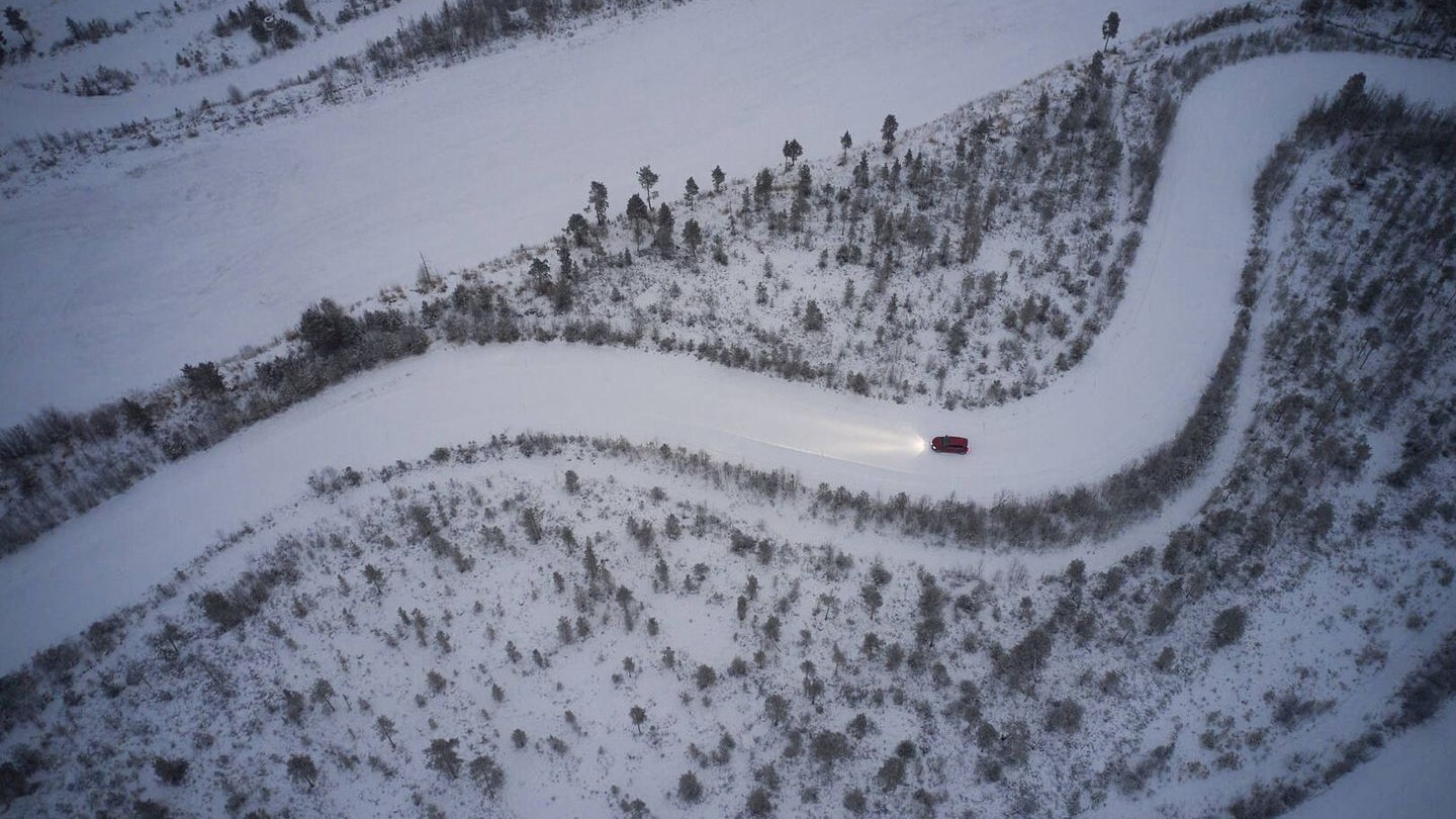 Die Reifen wurden bei tiefwinterlichen Verhältnissen, im Trockenen und bei Nässe getestet.