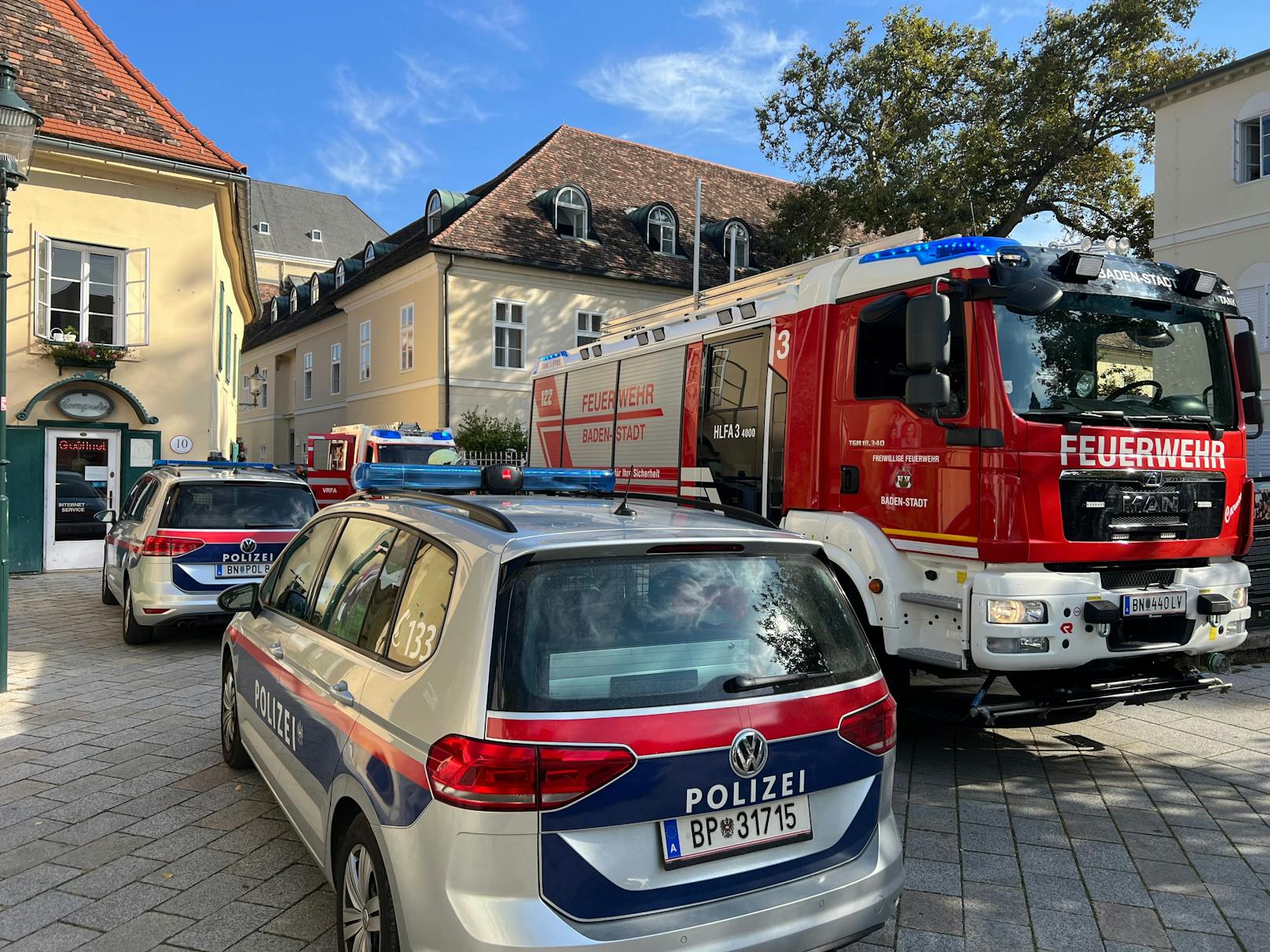 Reizgas-Anschlag im Gym: Einsatzkräfte vor Ort