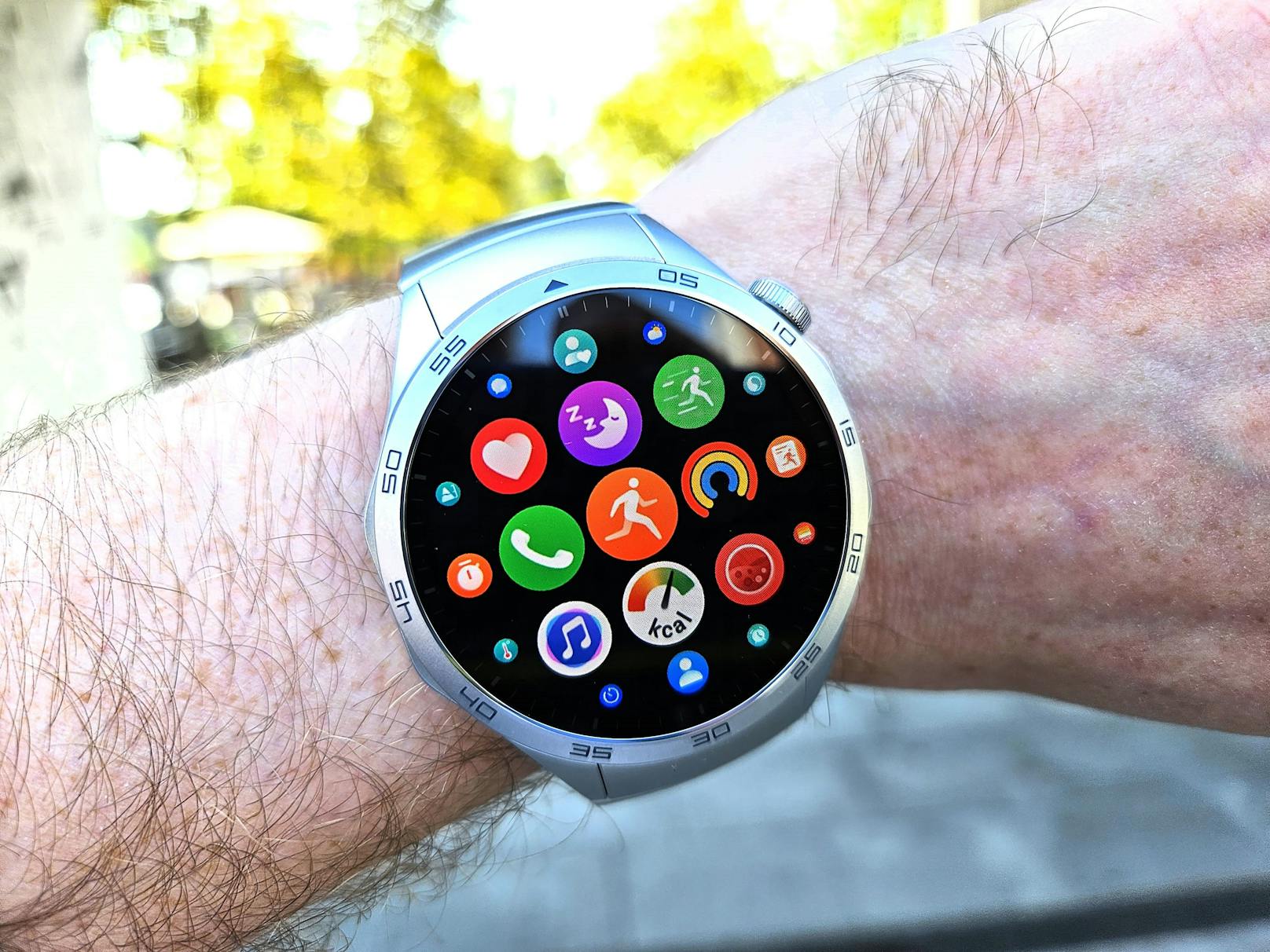 ... Benutzeroberfläche machen die Huawei Watch GT 4 zu einer außergewöhnlich guten Smartwatch. Rechnet man dann noch die gewaltige Akkulaufzeit hinzu ...