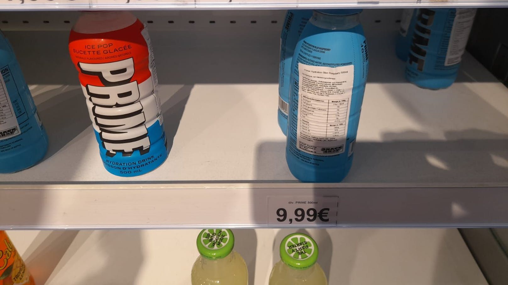 Der "Prime"-Energy Drink kostet in einem Shop in der Linzer Plus City 9,99 Euro.