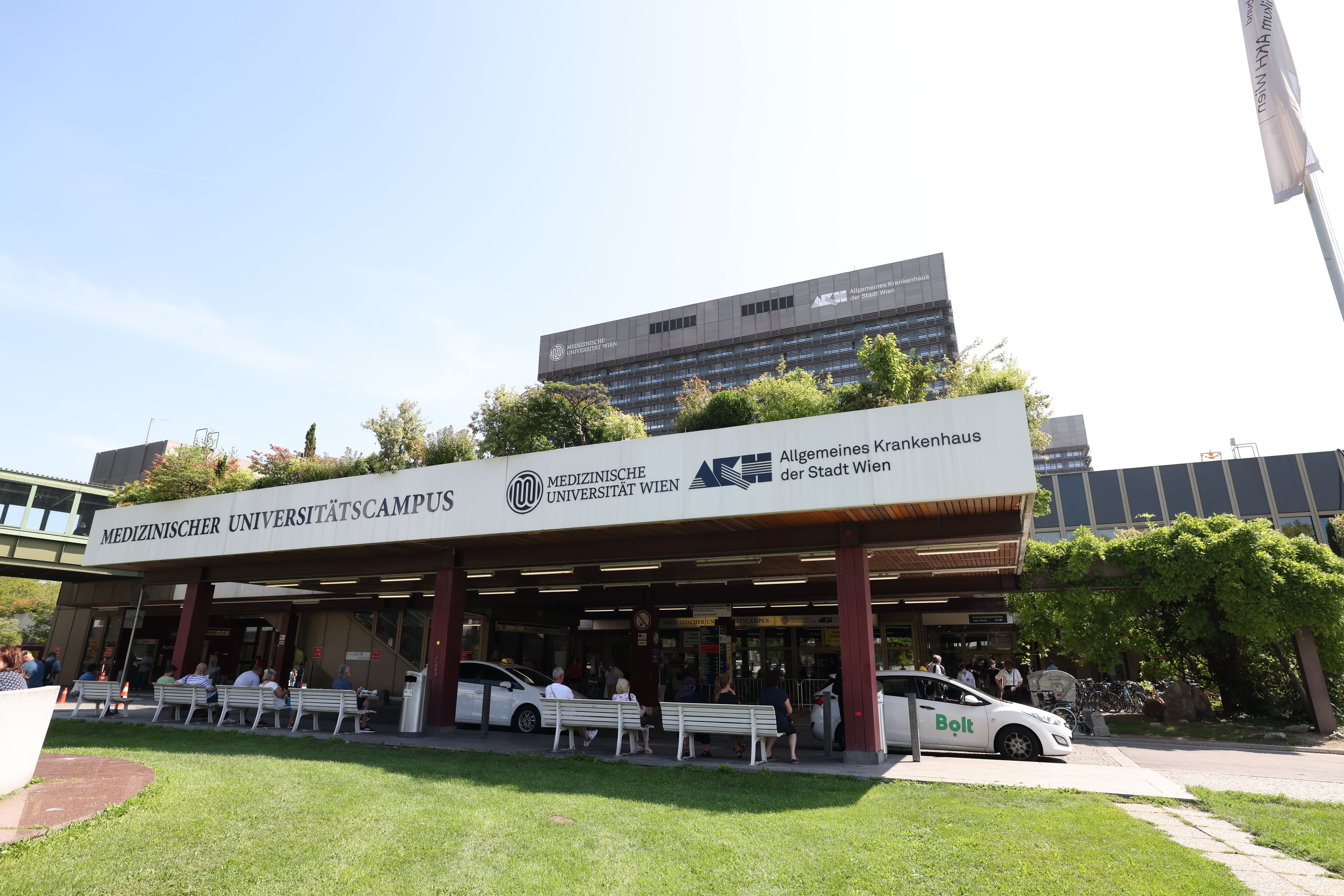 Heute.at - Überraschendes Aus – STRABAG übernimmt AKH doch nicht