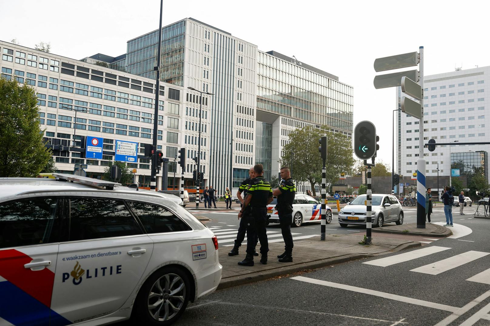 In Rotterdam sind bei Schussabgaben mehrere Menschen getötet worden.