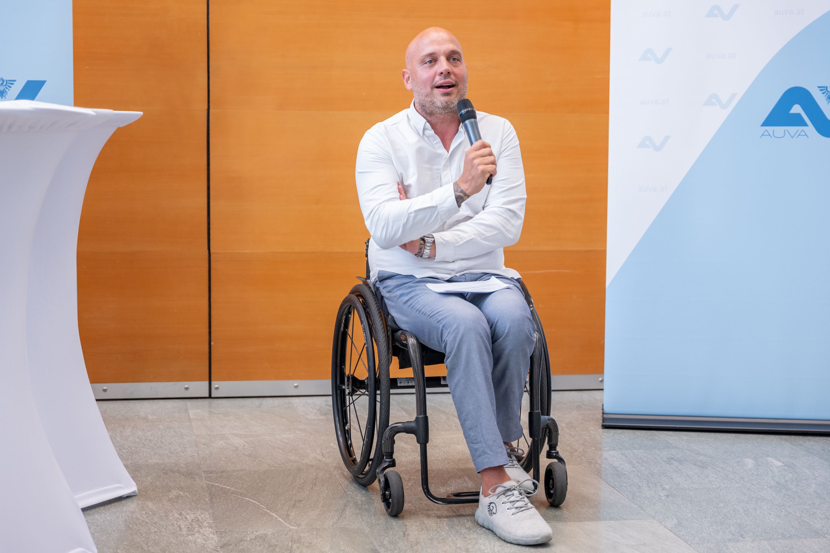 Gerhard Holnsteiner aus Krems hatte bei einer beruflichen Fahrt mit dem Auto einen schweren Unfall.