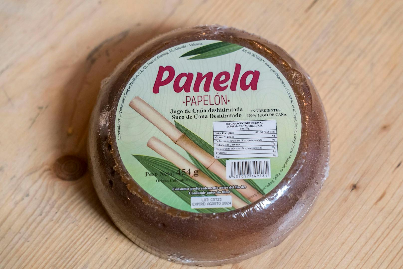 Panela ist Zuckerrohr und kommt in den Kaffee