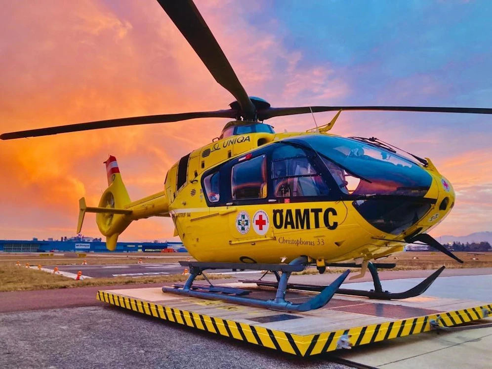 Notarzthubschrauber flog den Mann ins Spital.