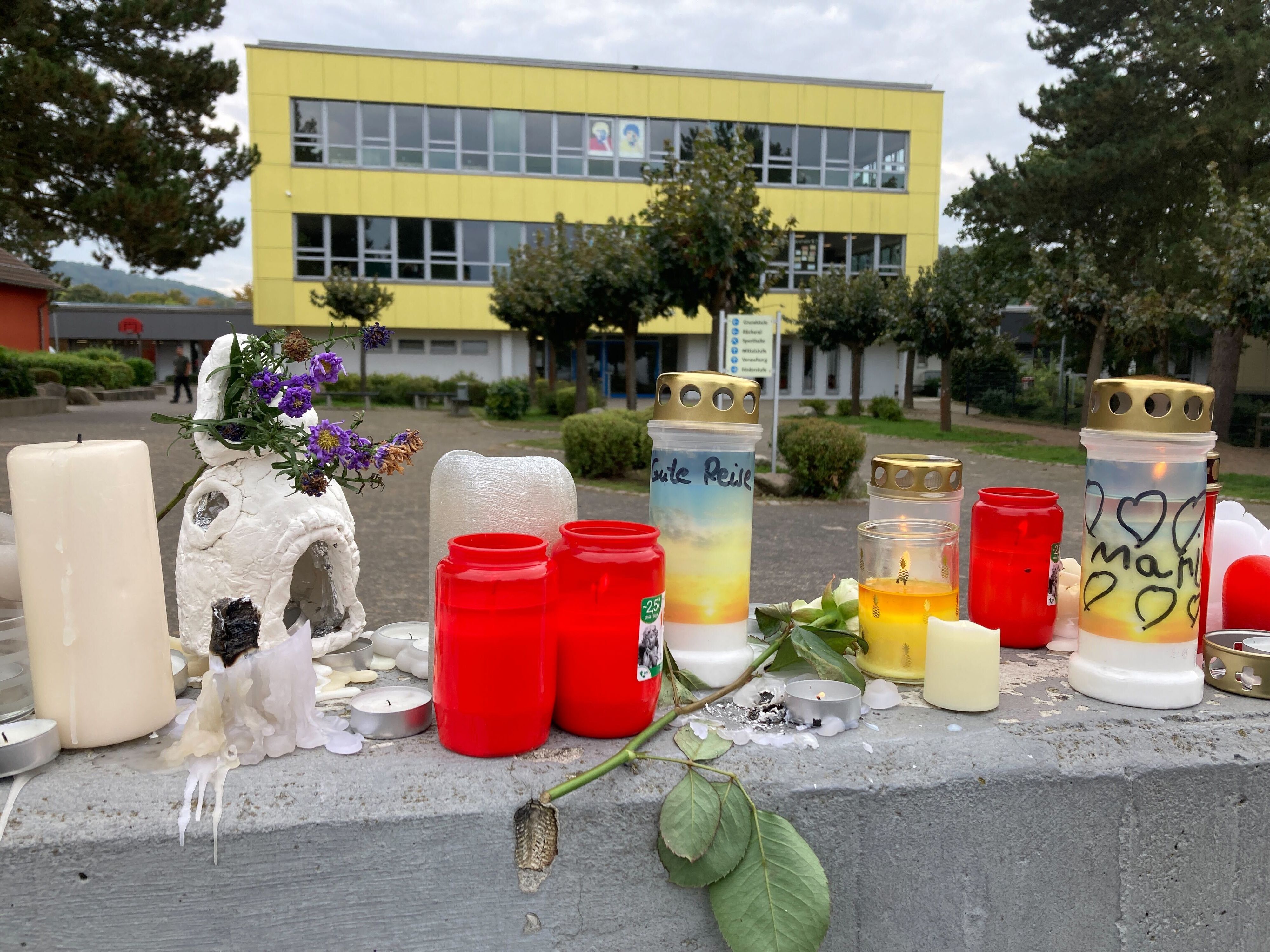 Ein 20-Jähriger wurde am 29. September festgenommen. Das Opfer und der Tatverdächtige kannten sich sehr gut: Der Bekannte stammt aus dem Freundeskreis der 14-Jährigen.