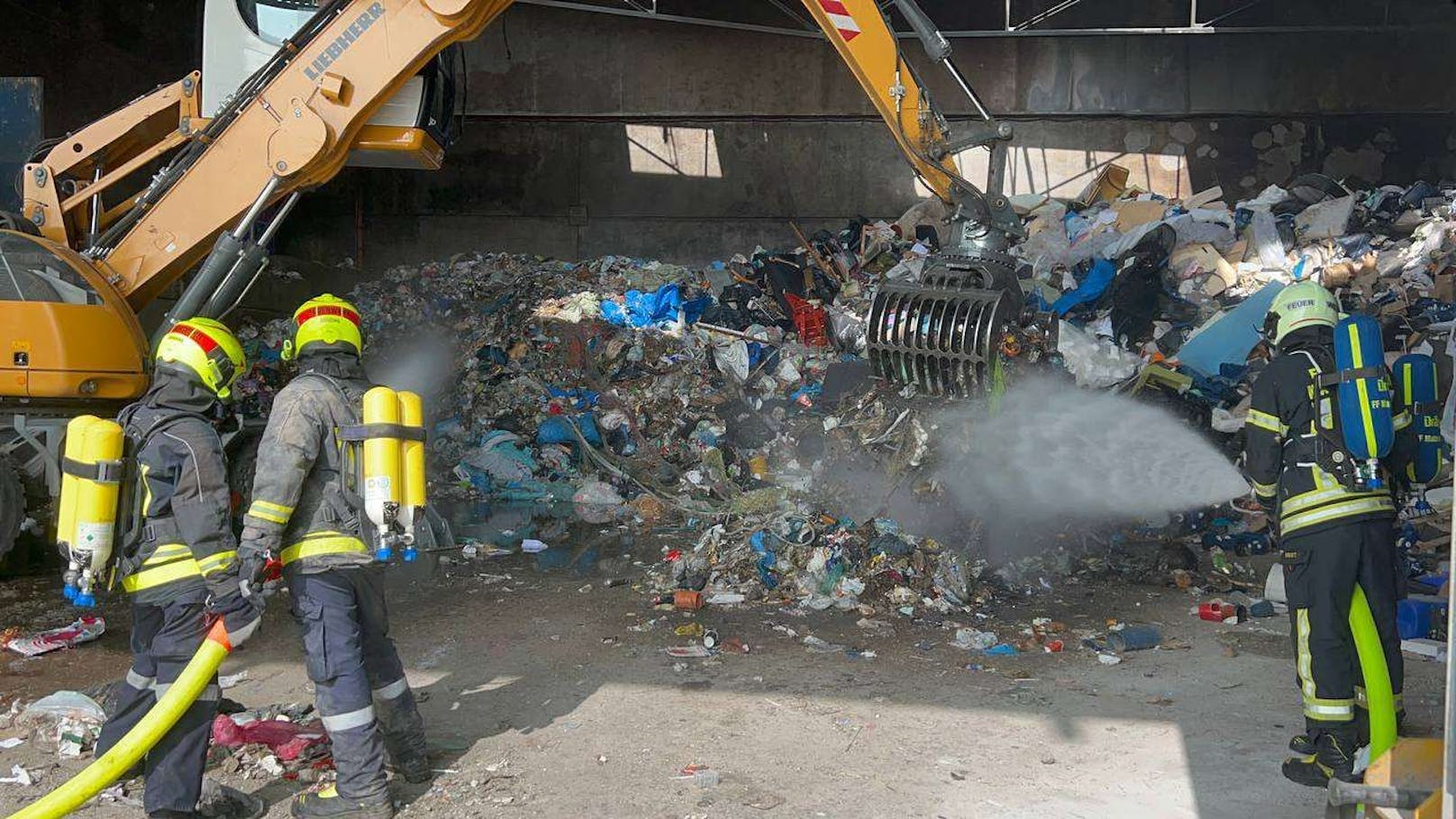 Die Feuerwehr hatte es mit einem langwierigen Einsatz zu tun.