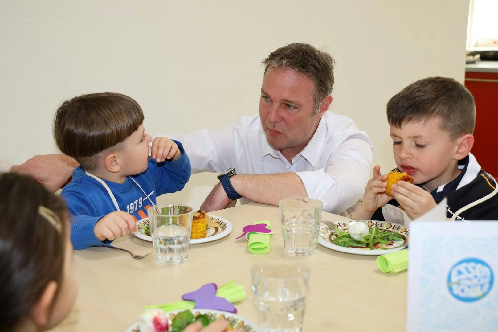 820 Mahlzeiten für Kindeer in Traiskirchens Schulen, Kindergärten und Krabbelstuben werden in der gemeindeeigenen Großküche zubereitet.