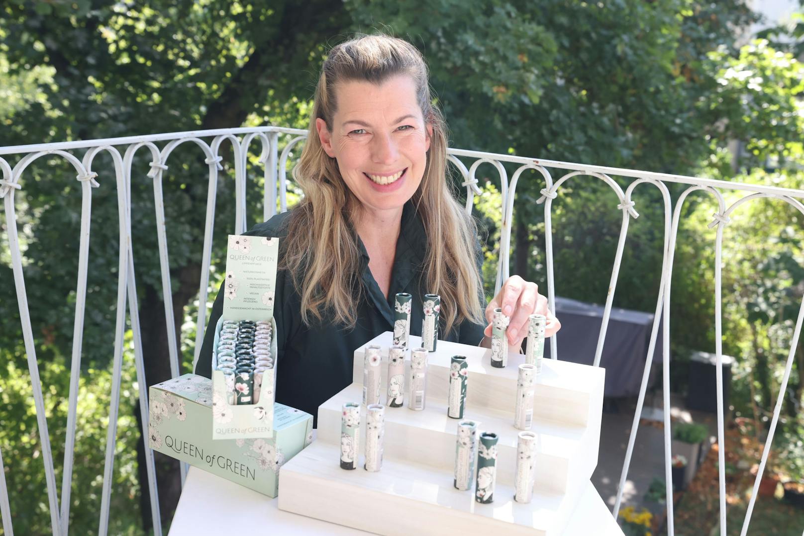 Julia Schauer hat die nachhaltige Lippenpflege Queen of Green entwickelt.