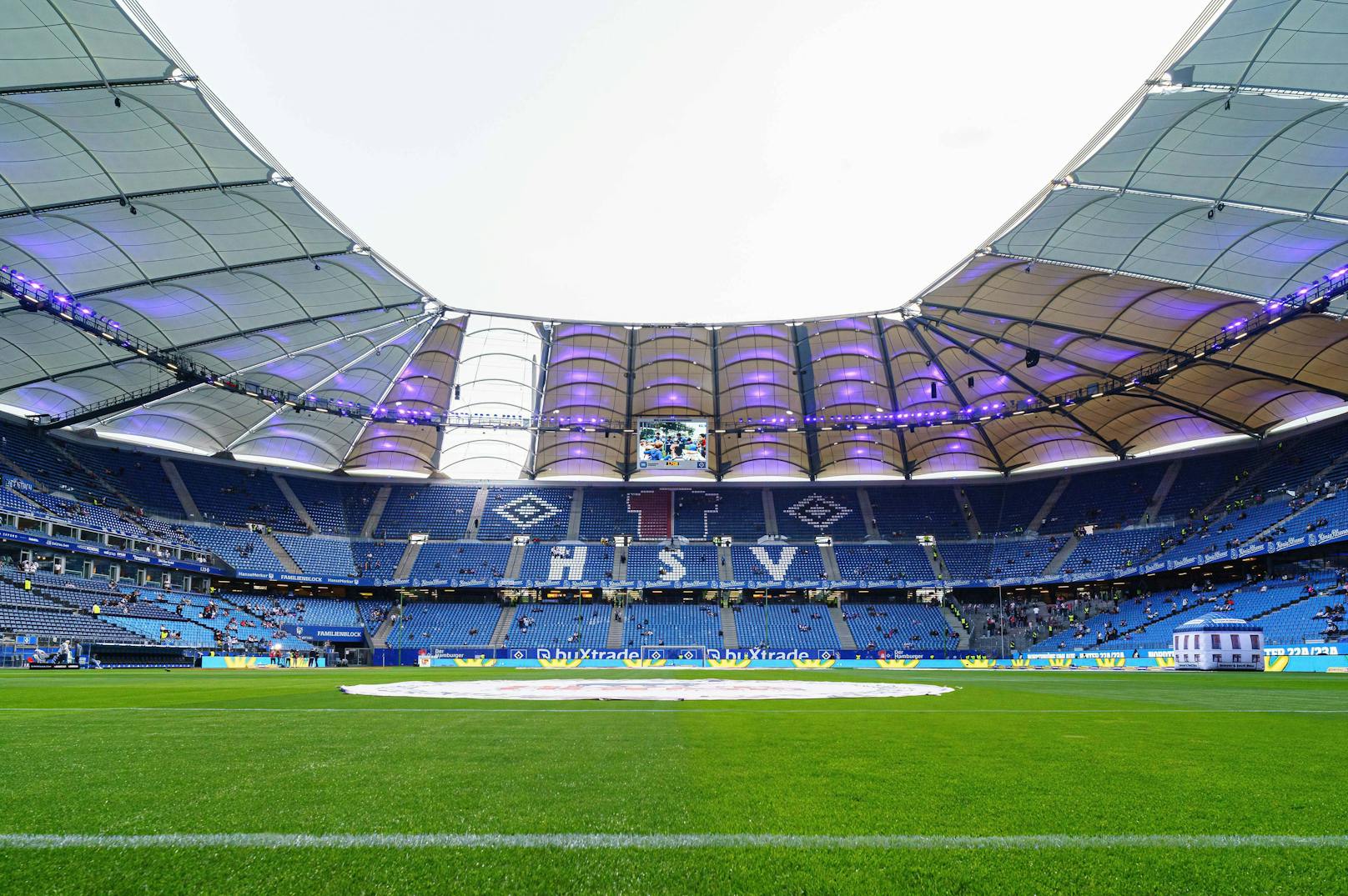 Vorlksparkstadion in Hamburg. Zuschauerkapazität: 50.000