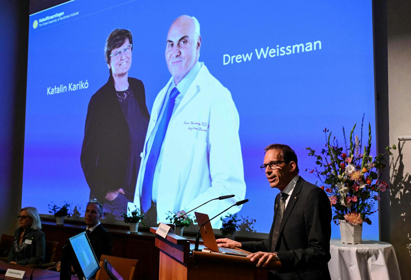  Die Ungarin Katalin Kariko und der US-Amerikaner Drew Weissman wurden mit dem diesjährigen Medizin-Nobelpreis ausgezeichnet. 