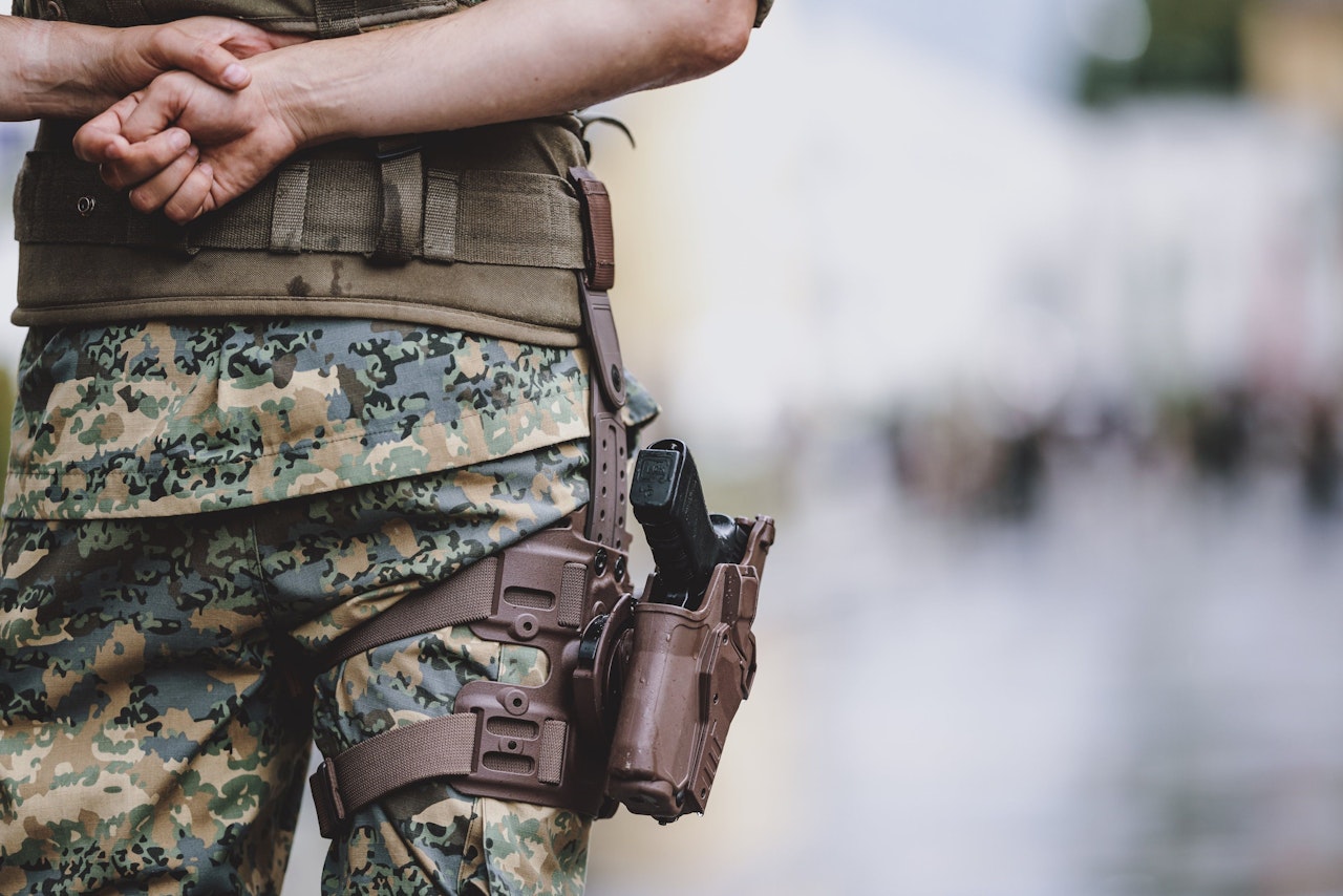 Heute.at - Soldat schießt Freund an, will Versicherung kassieren