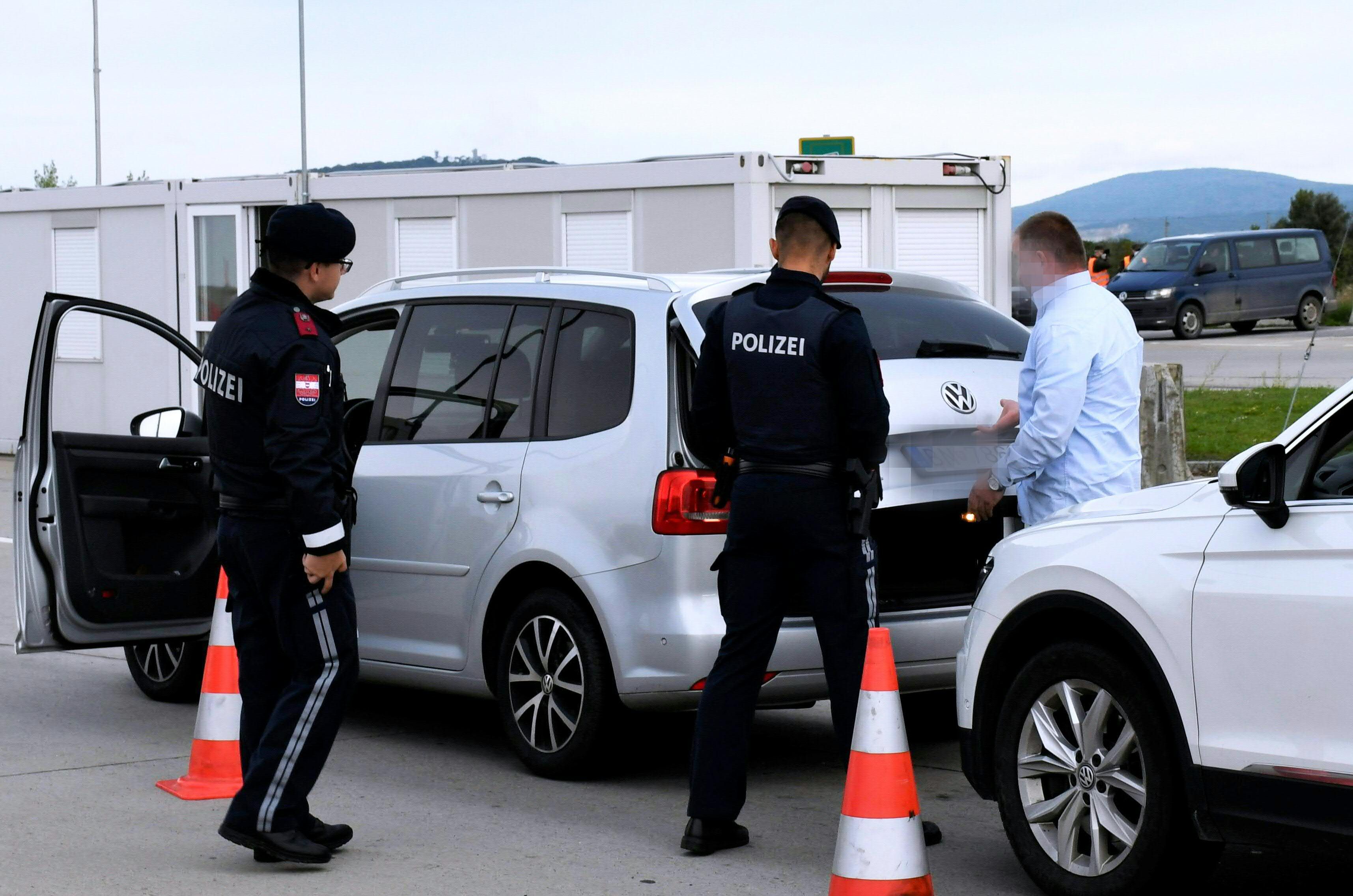 Die Polizei konnte den Mann schließlich erfolgreich stoppen.