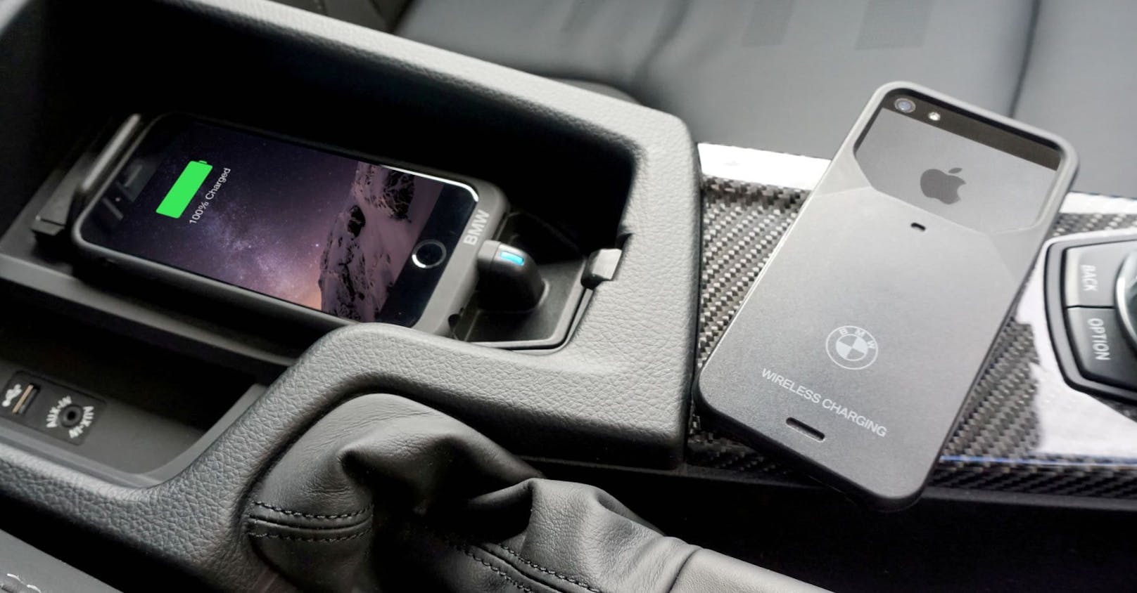 Solche Wireless-Ladestationen im BMW sorgen momentan für Probleme mit dem iPhone 15. 