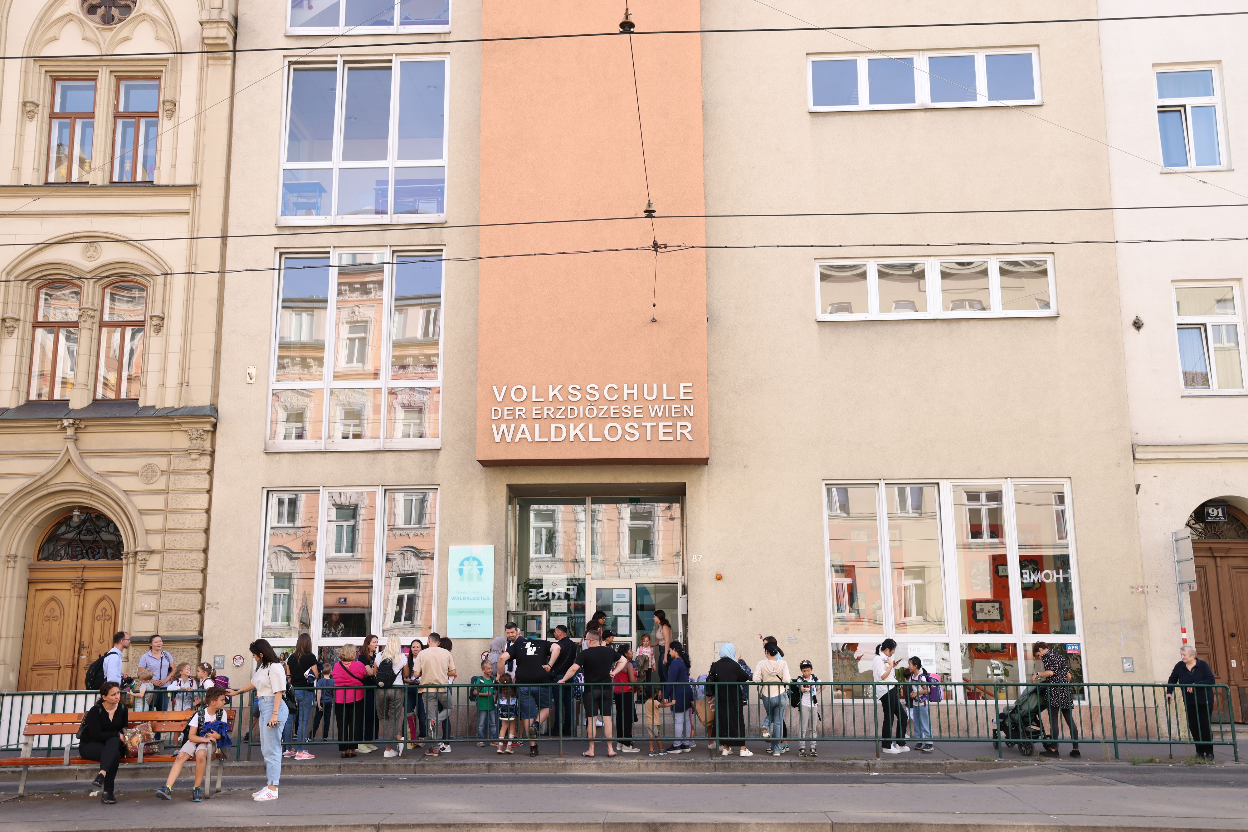 Die Private Volksschule Waldkloster schließt mit Ende des laufenden Schuljahres. Das sorgt für Ärger bei den Eltern.&nbsp;