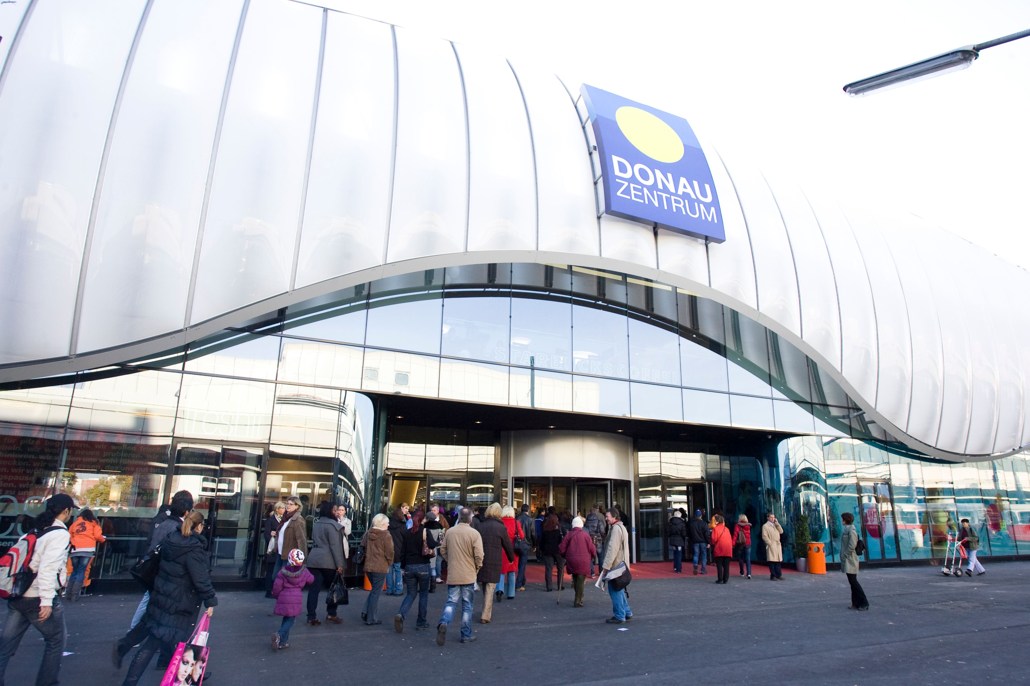 Für die Mitglieder des Donau Zentrums bleibt das Parken kostenlos