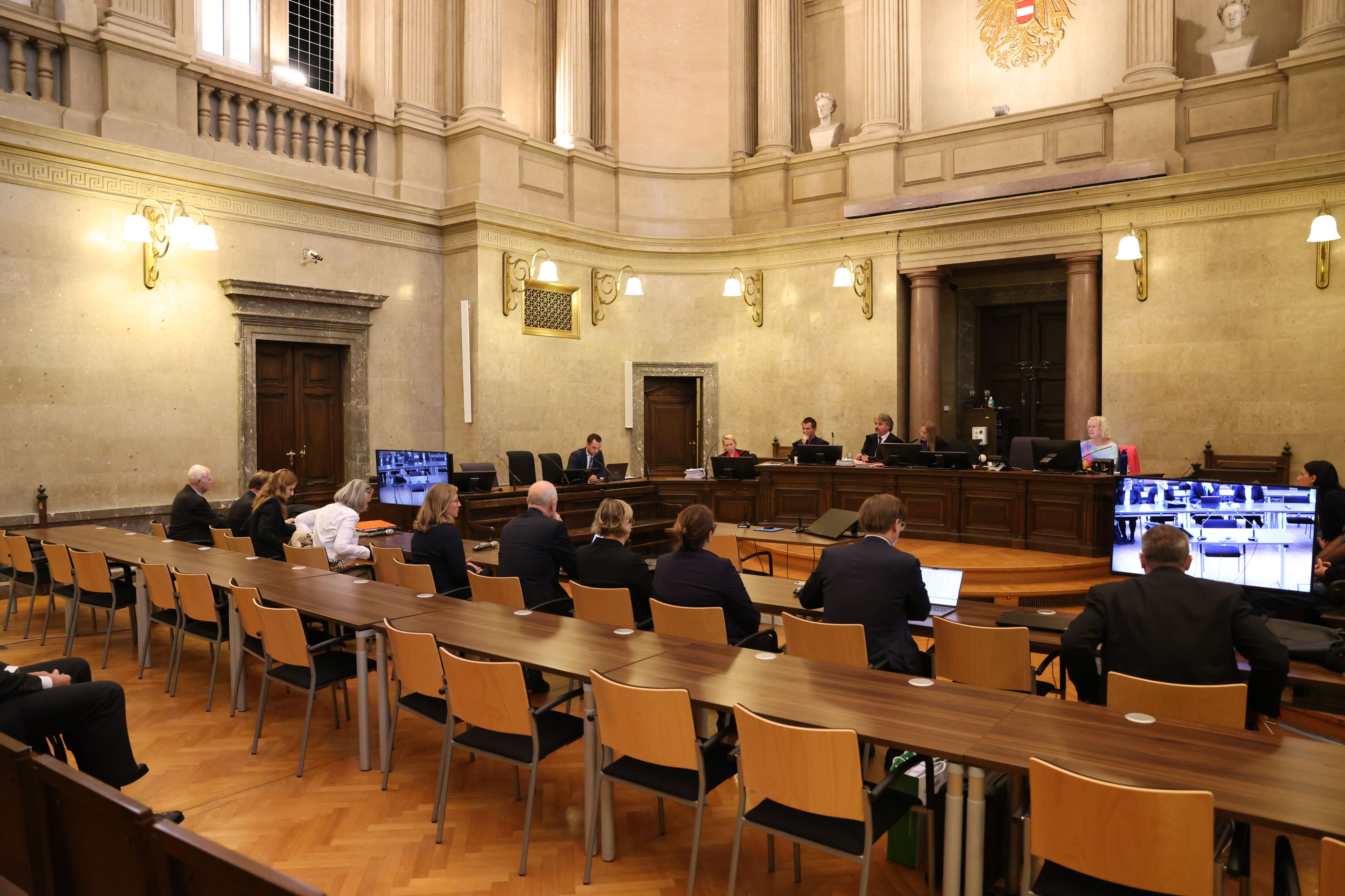 Im großen Schwursaal des Straflandesgericht begann am Mittwoch der Prozess gegen den Betreiber der "Alt Wien"-Kindergärten