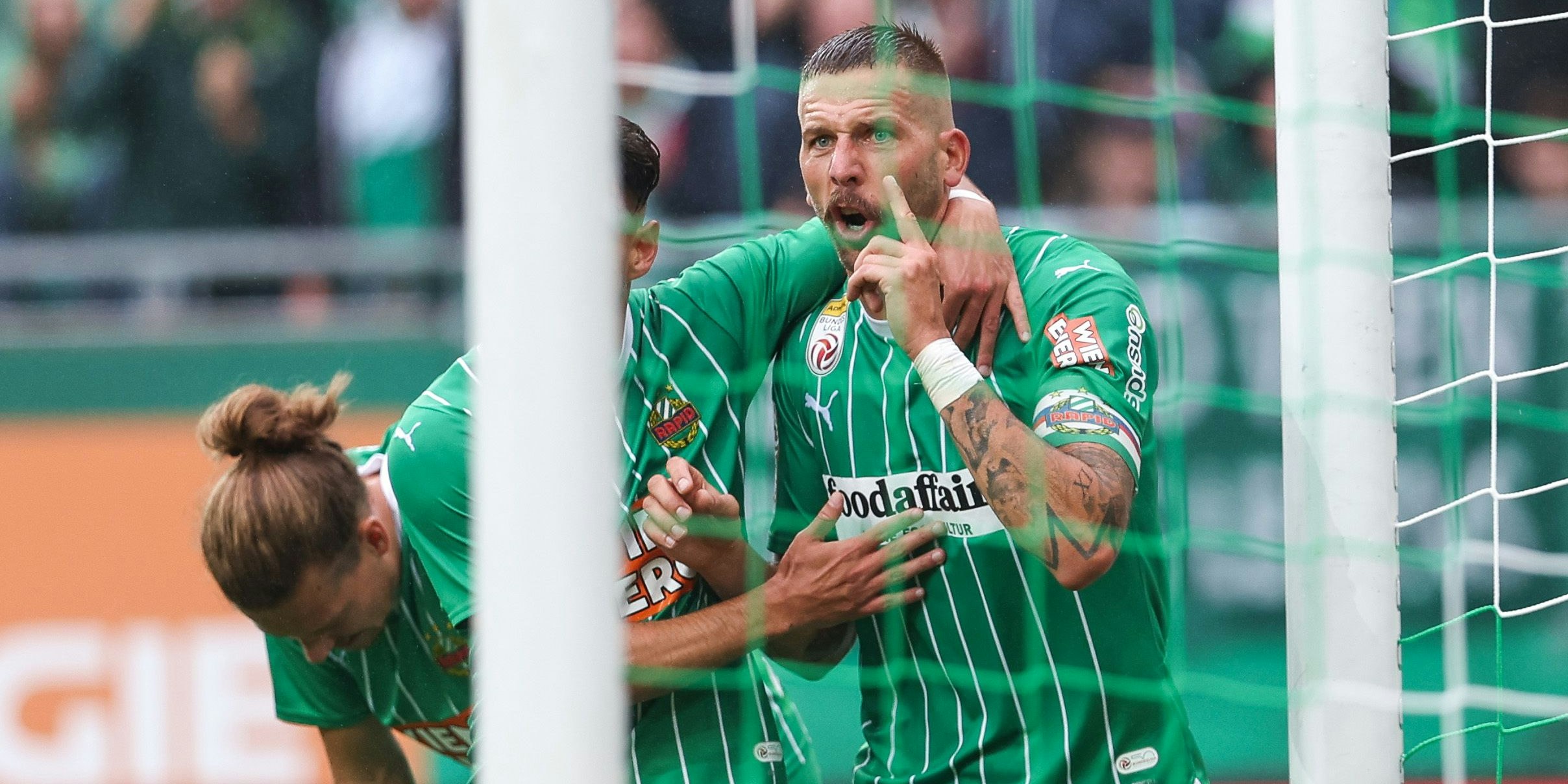 So wollen die Rapid-Fans Burgstaller möglichst bald wieder sehen.