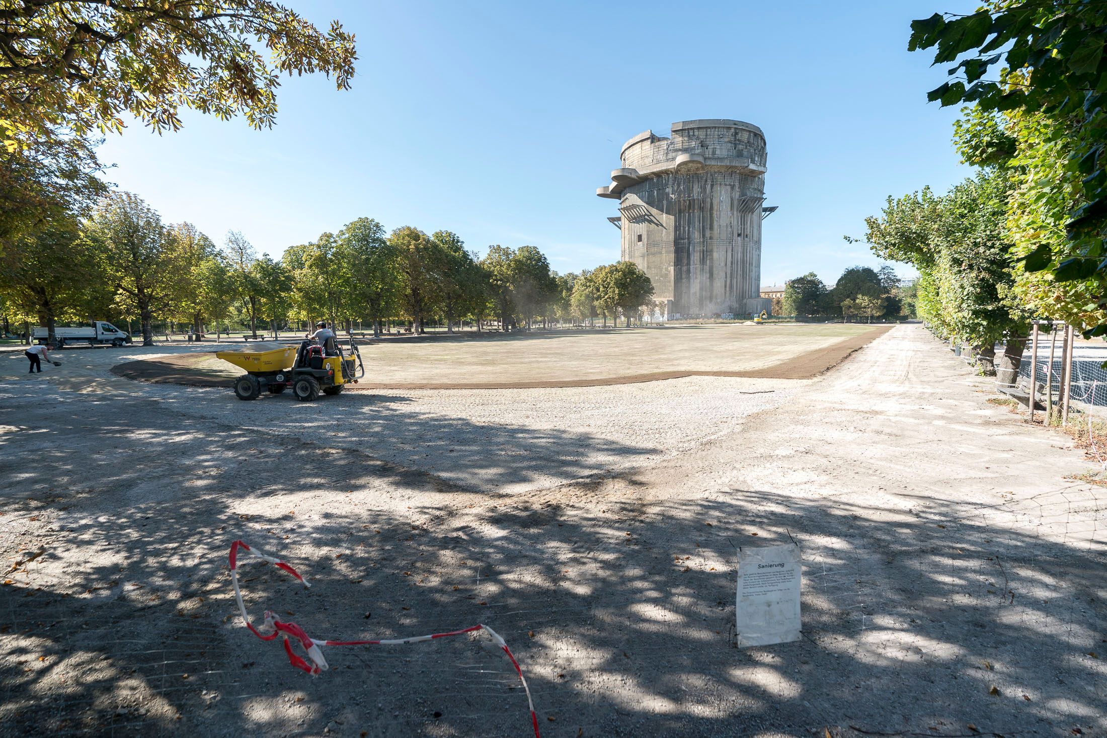 Die Schüsselwiesen im Augarten ist für Anrainer nicht mehr nutzbar. Wegen einer Monate dauernden Sanierung liegt hier jetzt Kies statt Gras.