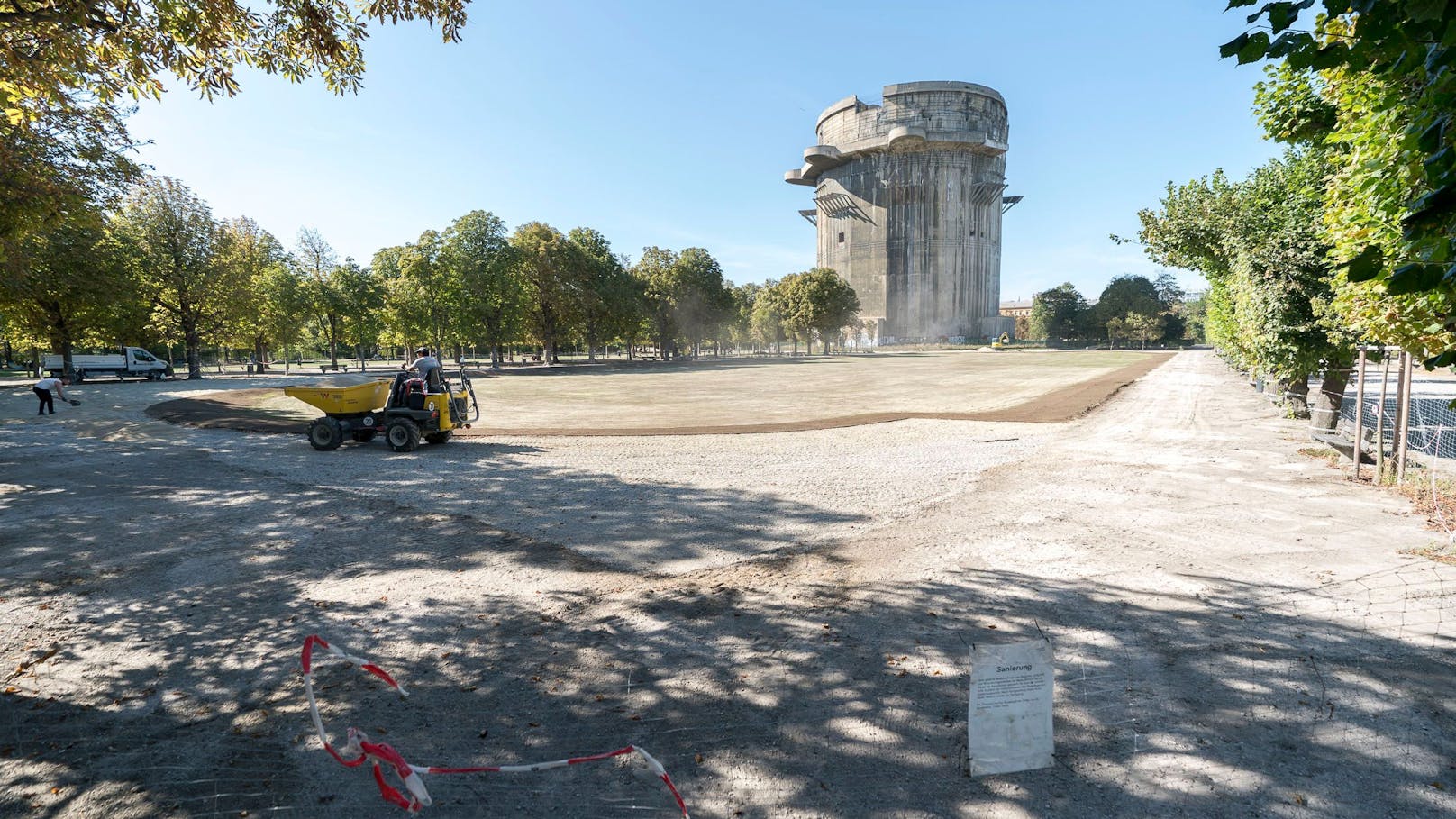 Die Schüsselwiesen im Augarten ist für Anrainer nicht mehr nutzbar. Wegen einer Monate dauernden Sanierung liegt hier jetzt Kies statt Gras.