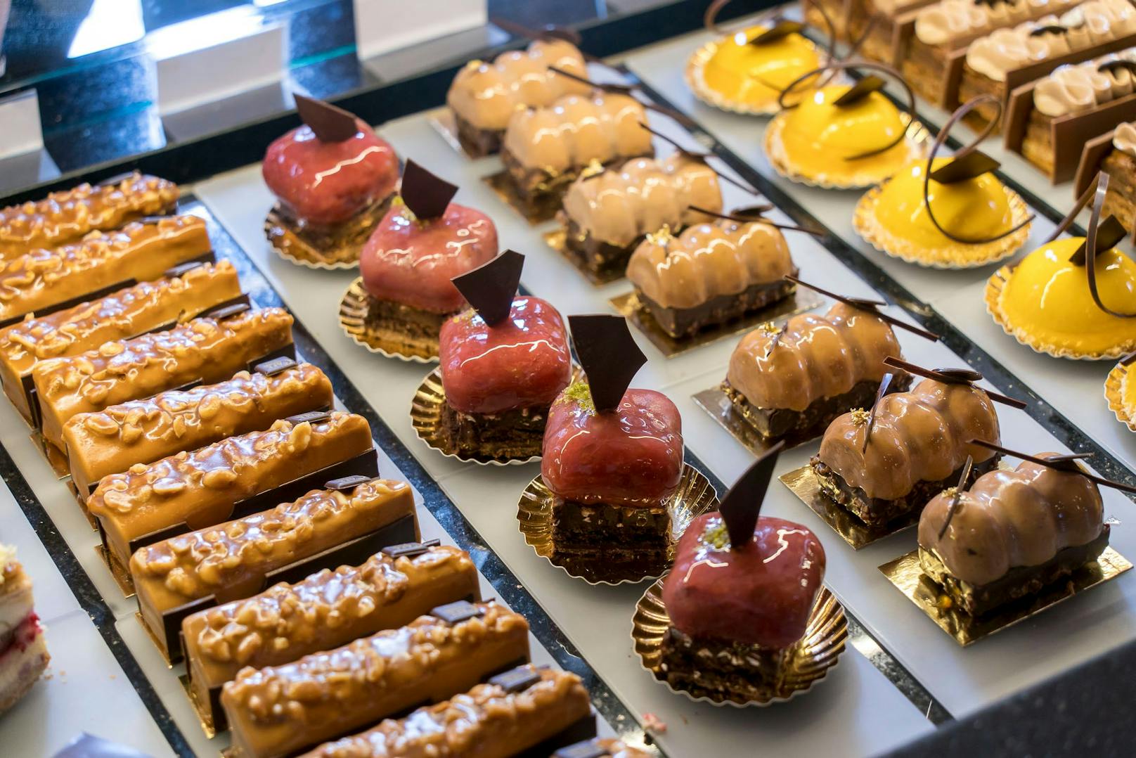 Die Auswahl der Süßspeisen im Café Central variiert regelmäßig.