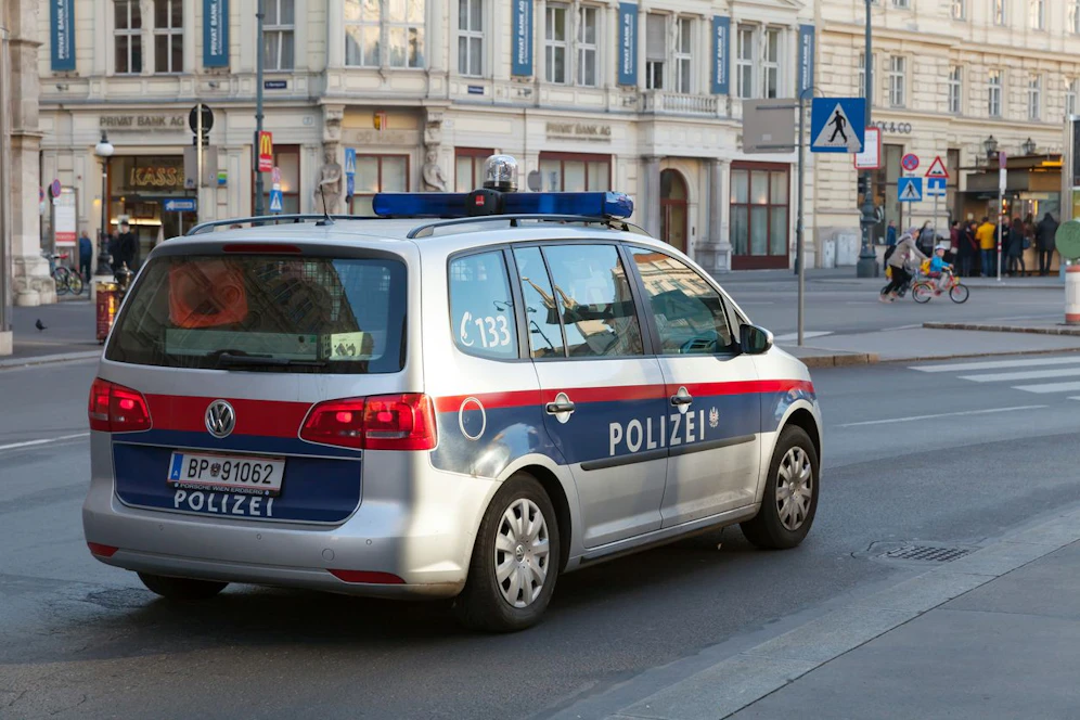 Die Polizei fahndete in der Innenstadt nach den beiden Tätern. Archivbild. 