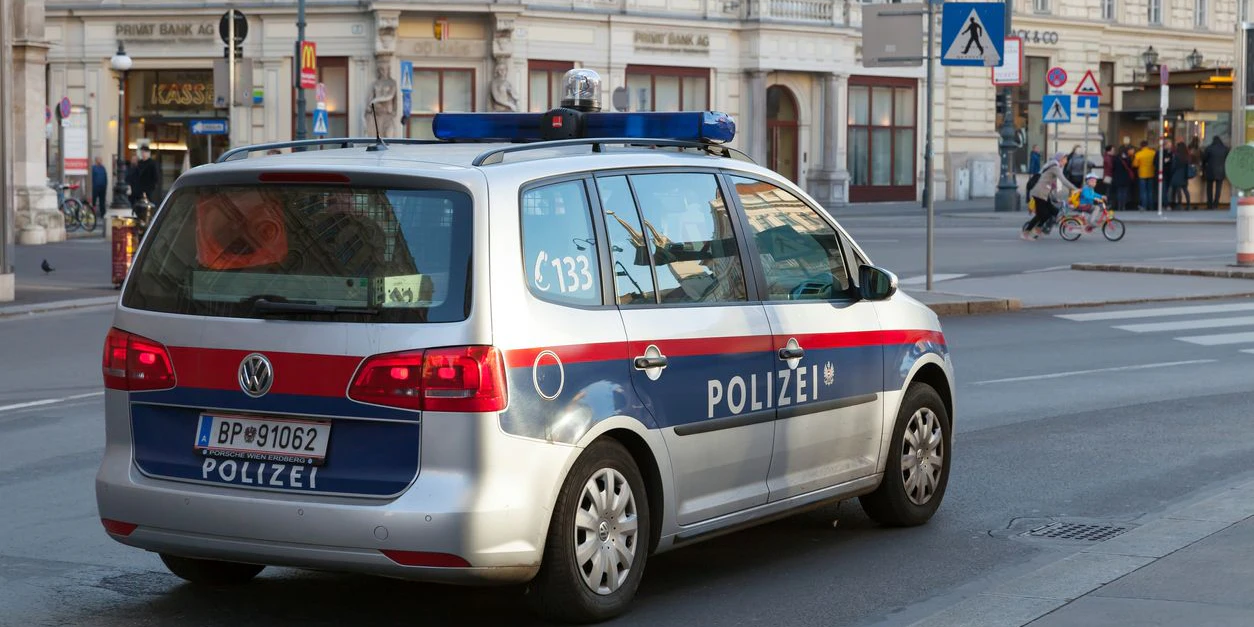 Die Polizei fahndete in der Innenstadt nach den beiden Tätern. Archivbild. 