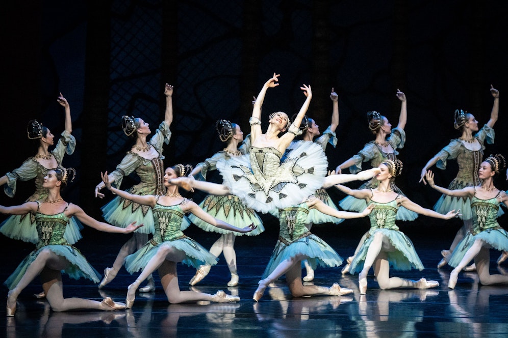 Liudmila Konovalova (Mitte) 