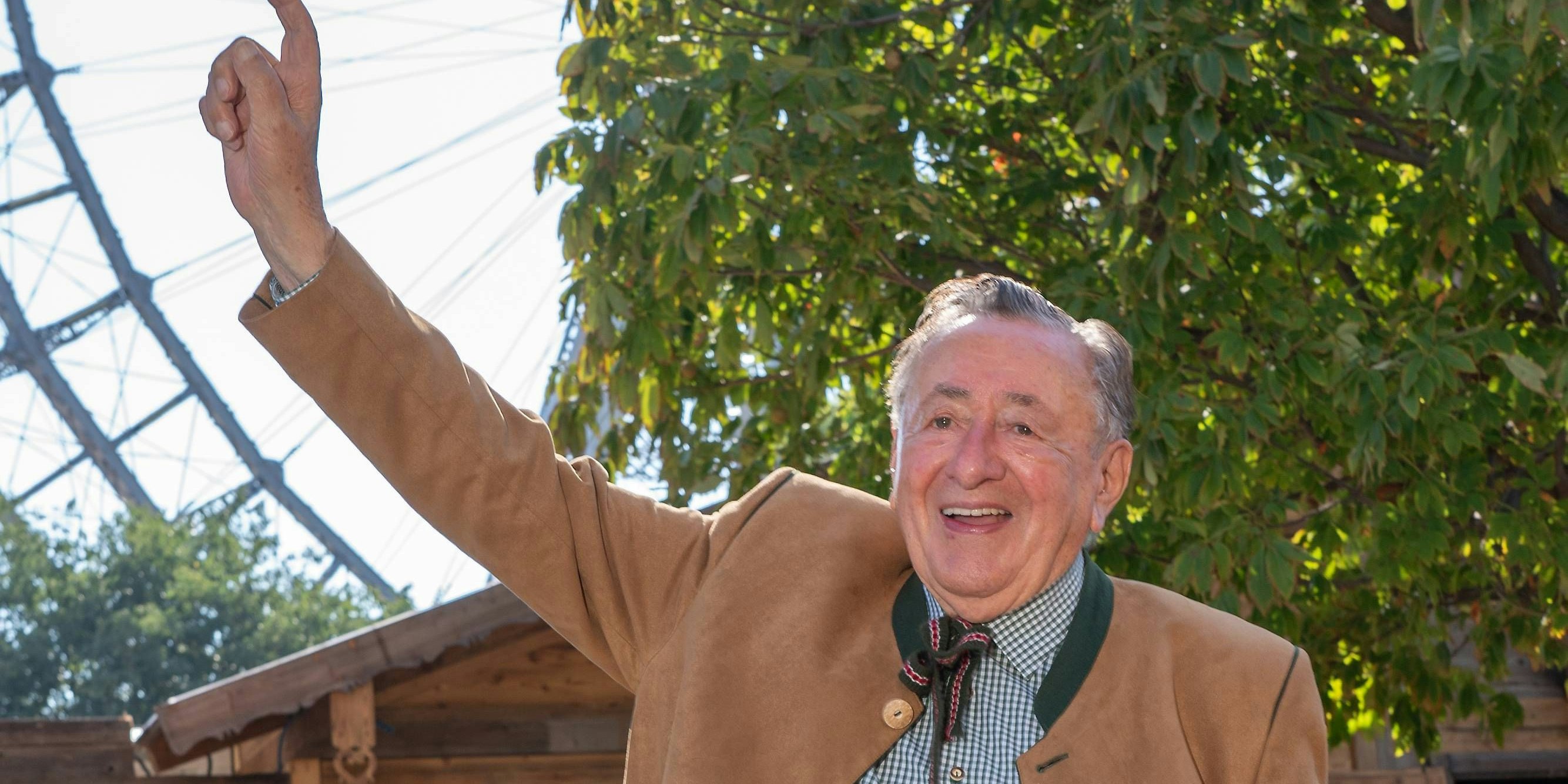 Pressekonferenz PK im Vorfeld der Kaiserwiesn Oktoberfest 2023, Kaiserwiese beim Riesenrad, Wien, 7.9.2023, -  Richard LUGNER 