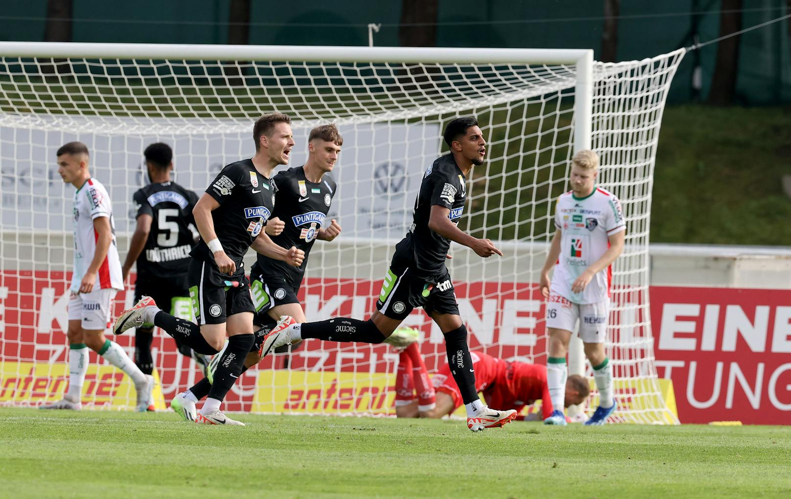 Sturm setzt Salzburg unter Druck, auch LASK gewinnt 1:0