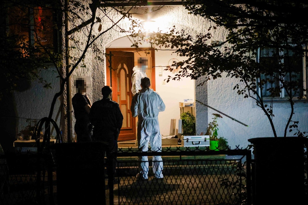 In einer Innviertler Gemeinde soll eine 24-jährige Pflegerin einen 82-Jährigen erstochen haben.