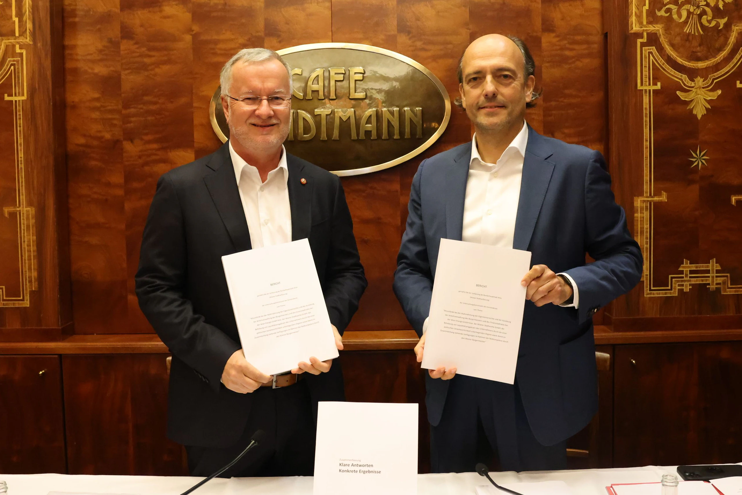 Die beiden Fraktionsvorsitzenden Thomas Reindl (SPÖ) und Stefan Gara (Neos) präsentierten heute den Abschlussbericht der U-Kommission zum Thema Wien Energie