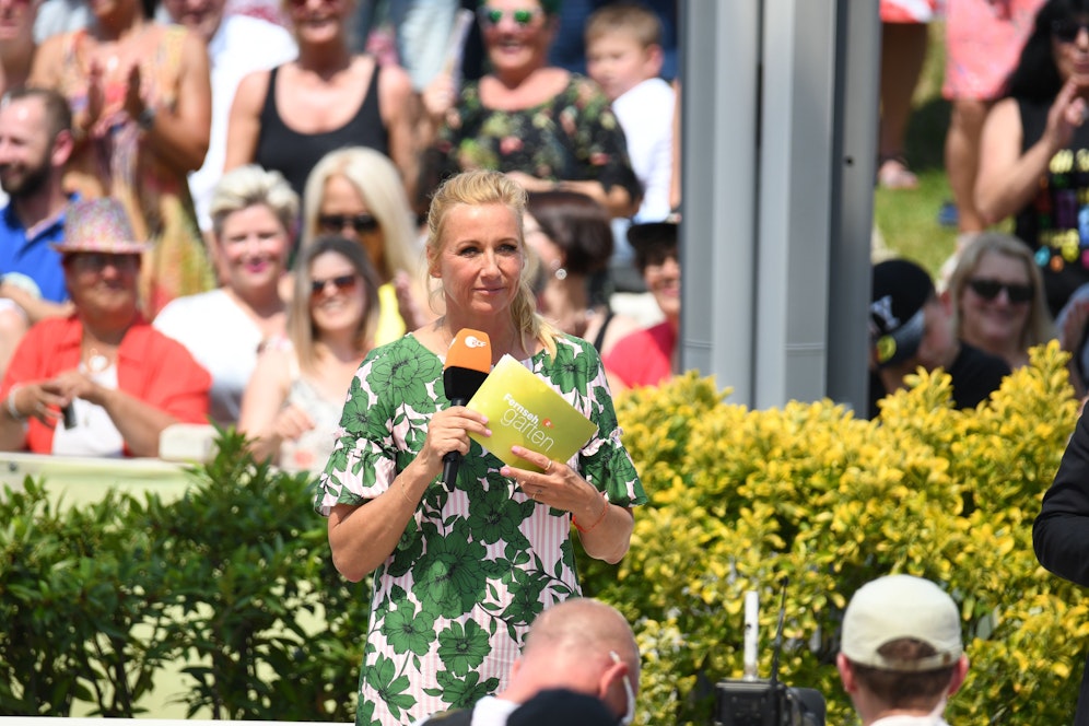 Andrea Kiewel im Fernsehgarten.