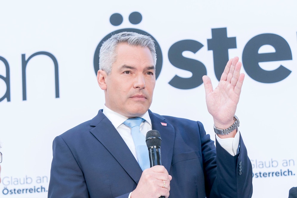 Bundeskanzler Karl Nehammer (ÖVP) musste eine Diskussionsveranstaltung verschieben.