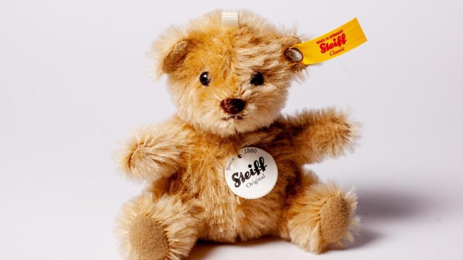 Süß sind sie und inwzischen auch kostbar: Teddybären aus einer anderen Zeit